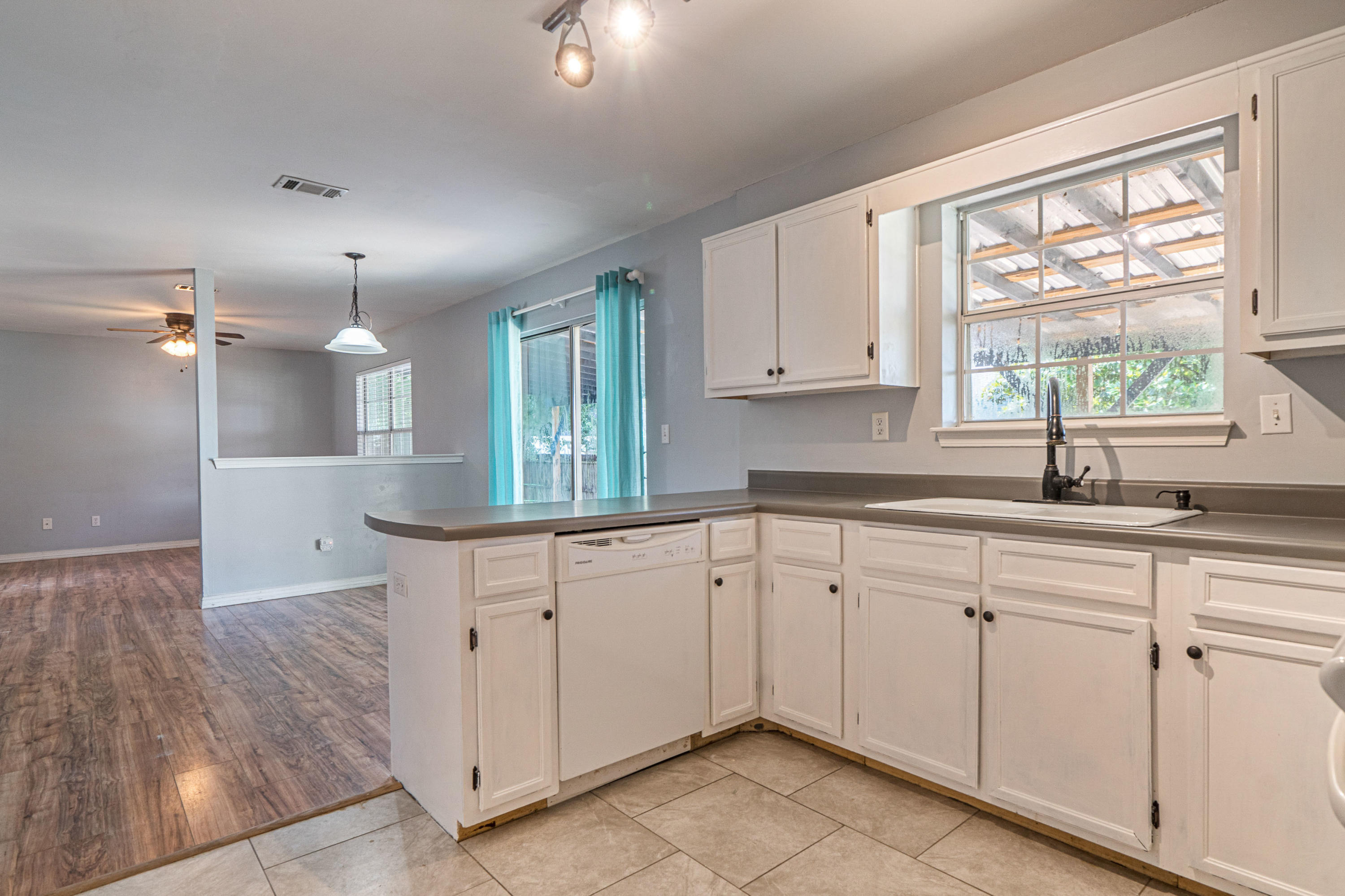 SOUTHVIEW ESTATES PH 2 - Residential