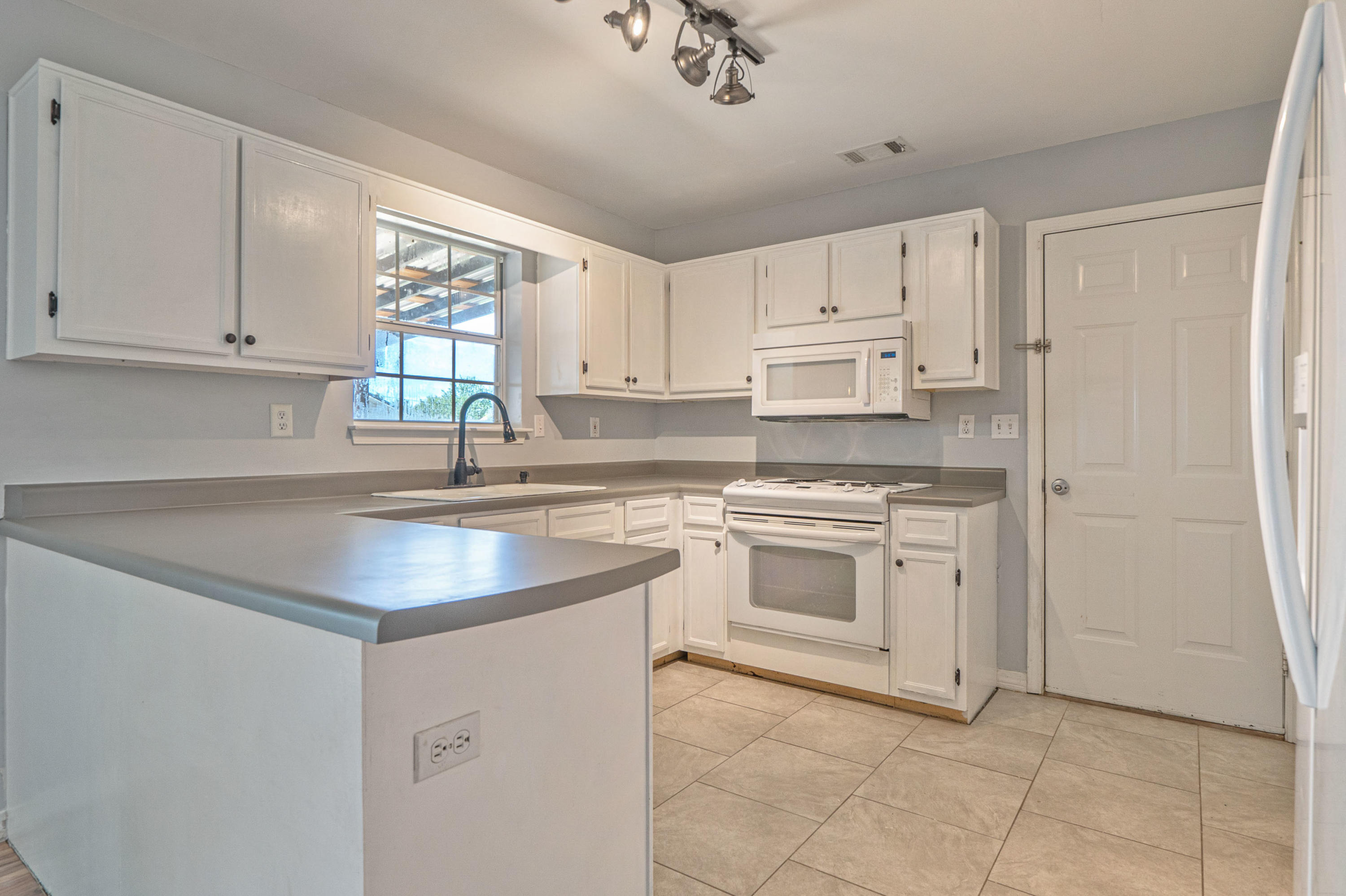 SOUTHVIEW ESTATES PH 2 - Residential