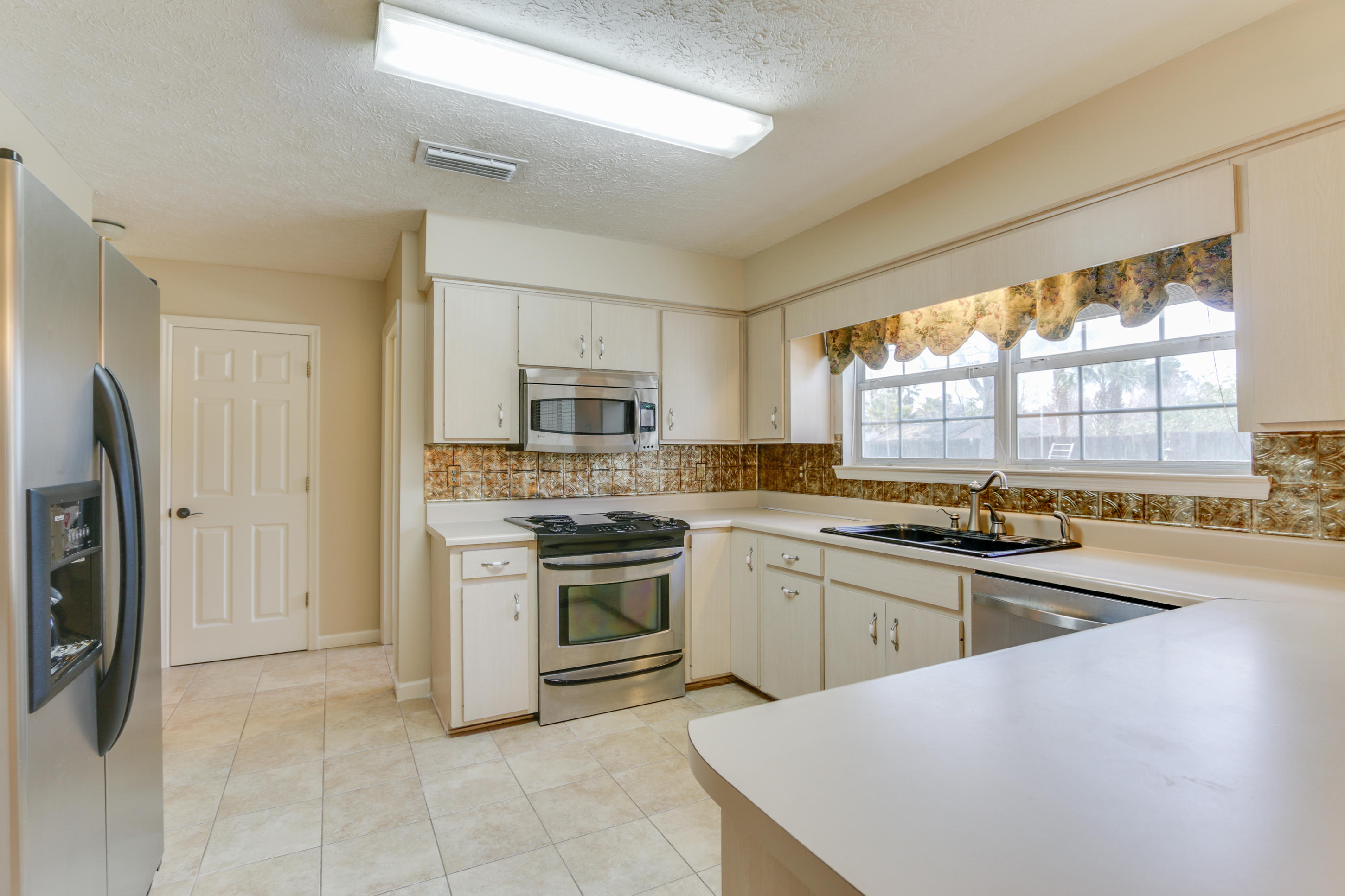 MOWAT HIGHLANDS PH 01 - Residential