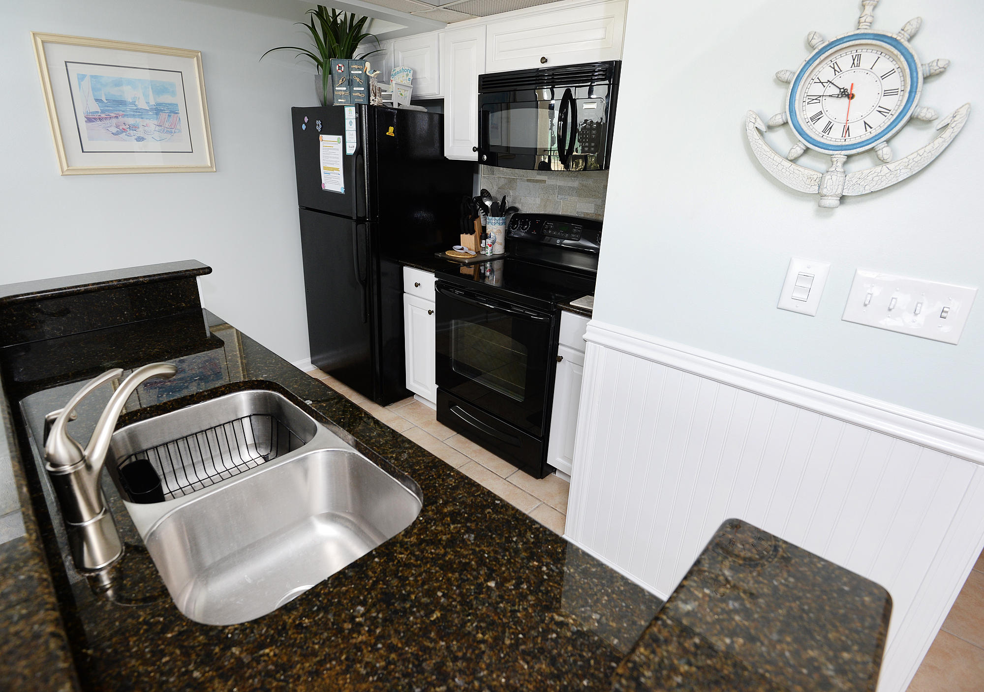 EDGEWATER TOWER 3 - Residential