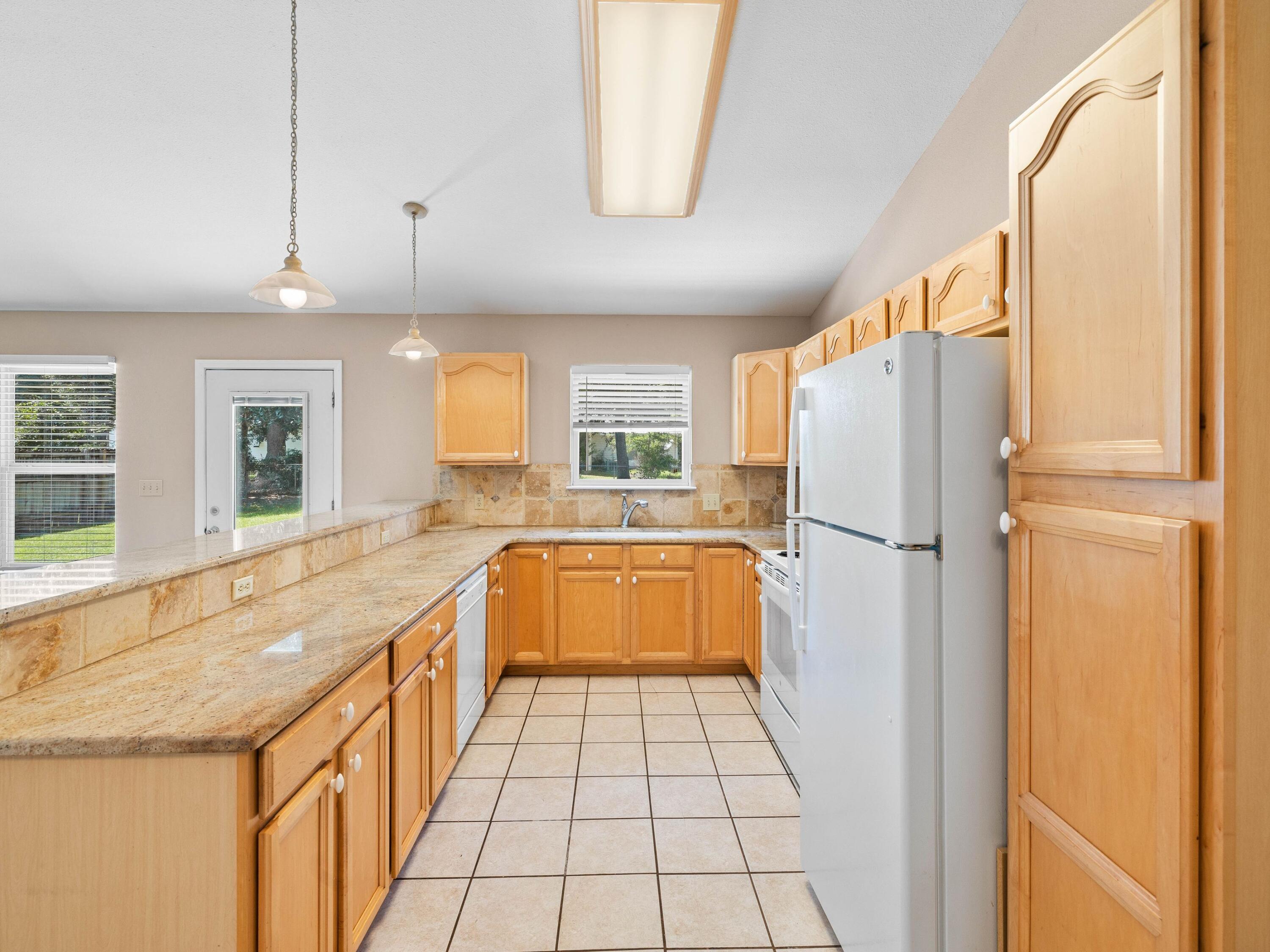 MAGNOLIA BAYE - Residential