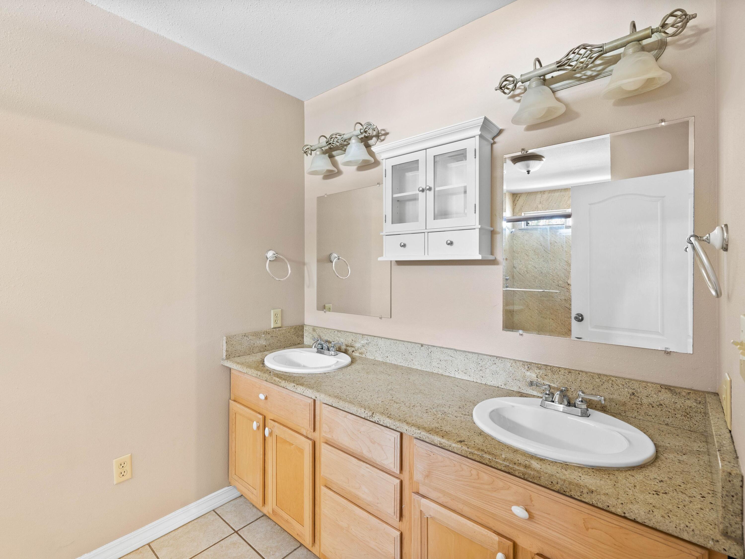 MAGNOLIA BAYE - Residential