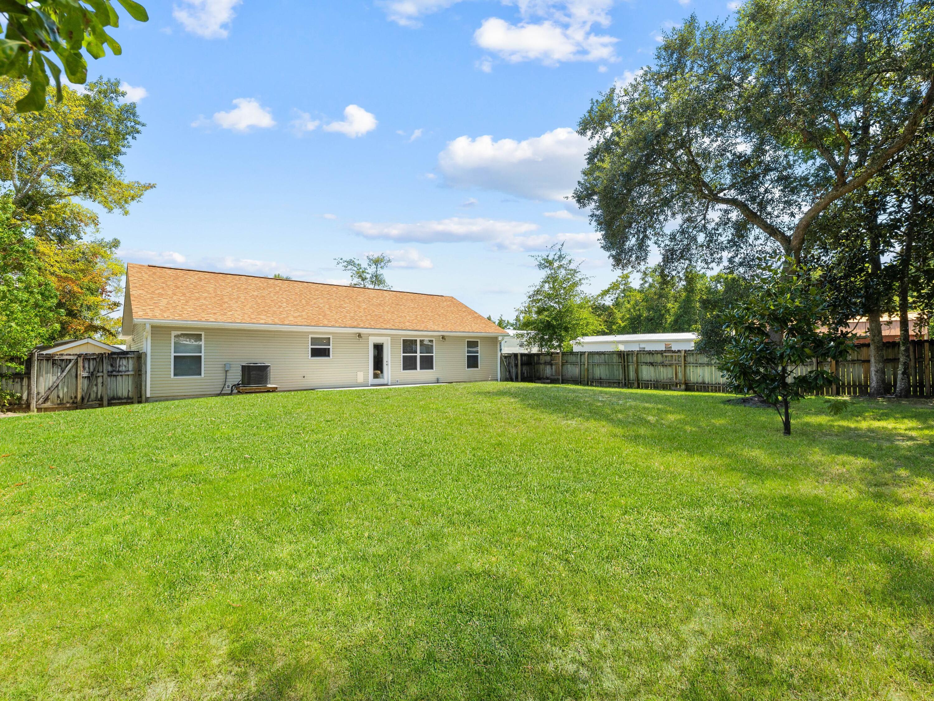 MAGNOLIA BAYE - Residential