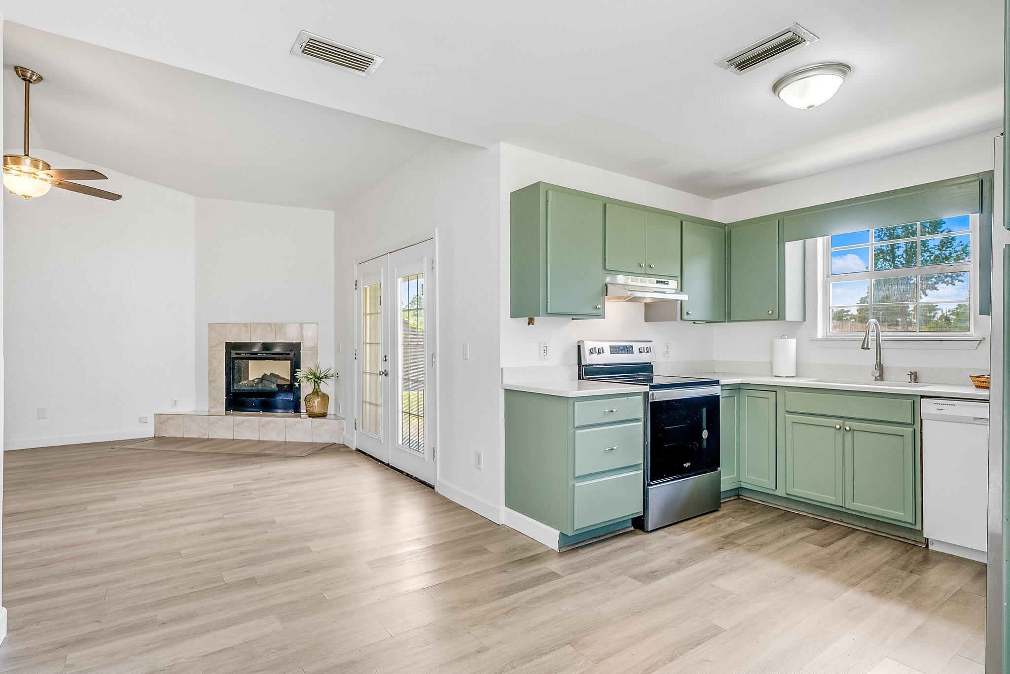 LYNN HAVEN - Residential