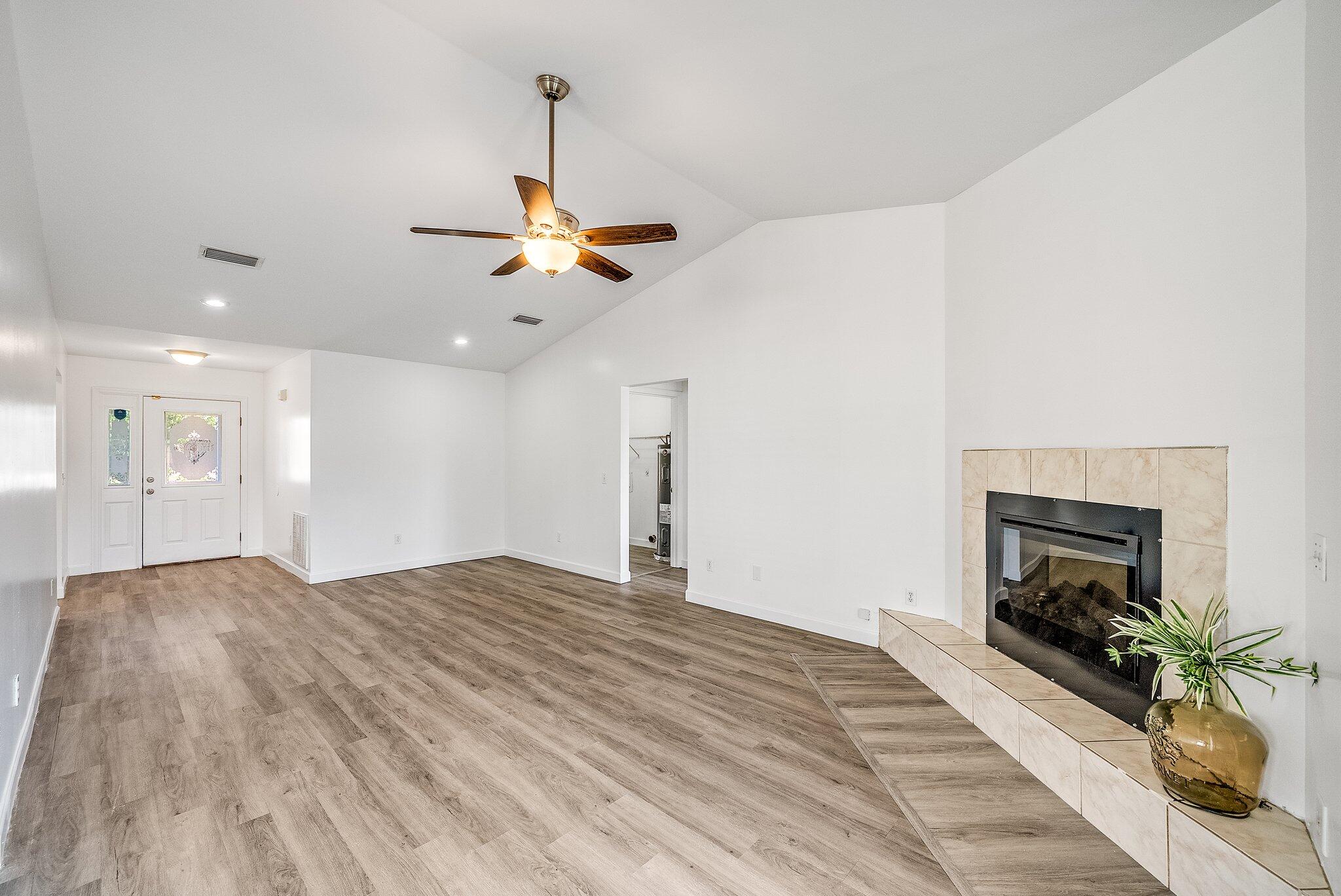 LYNN HAVEN - Residential
