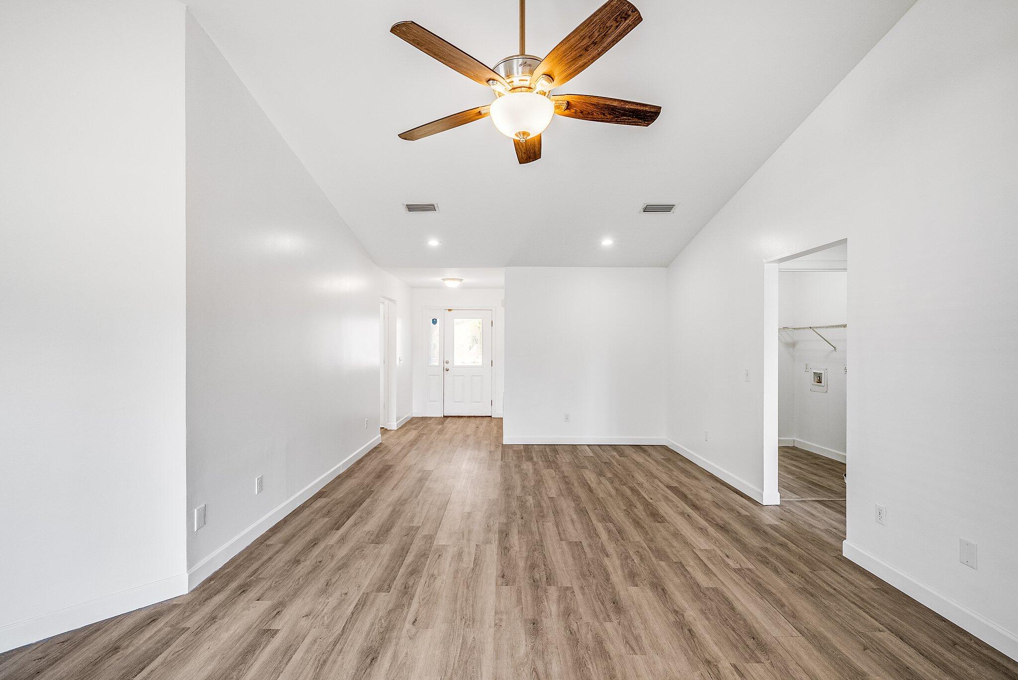 LYNN HAVEN - Residential
