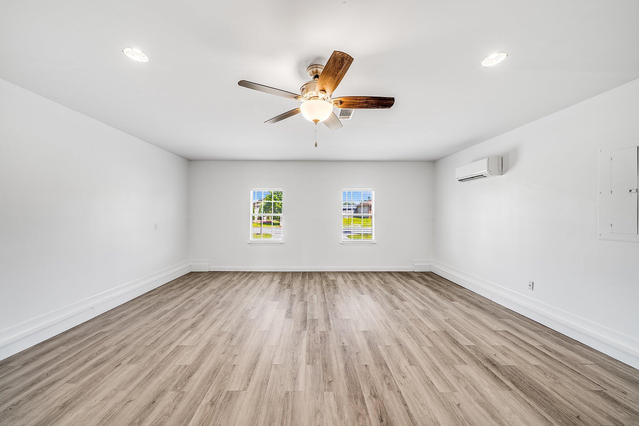 LYNN HAVEN - Residential