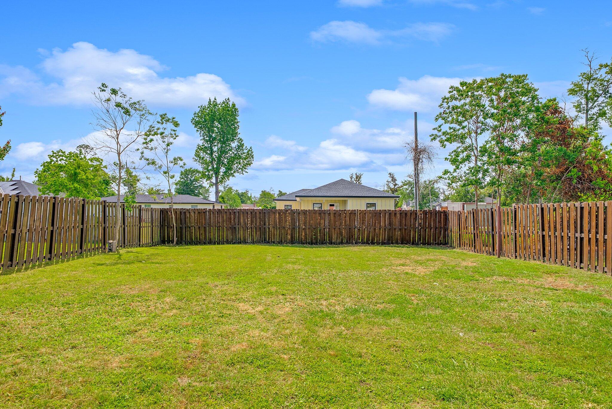 LYNN HAVEN - Residential