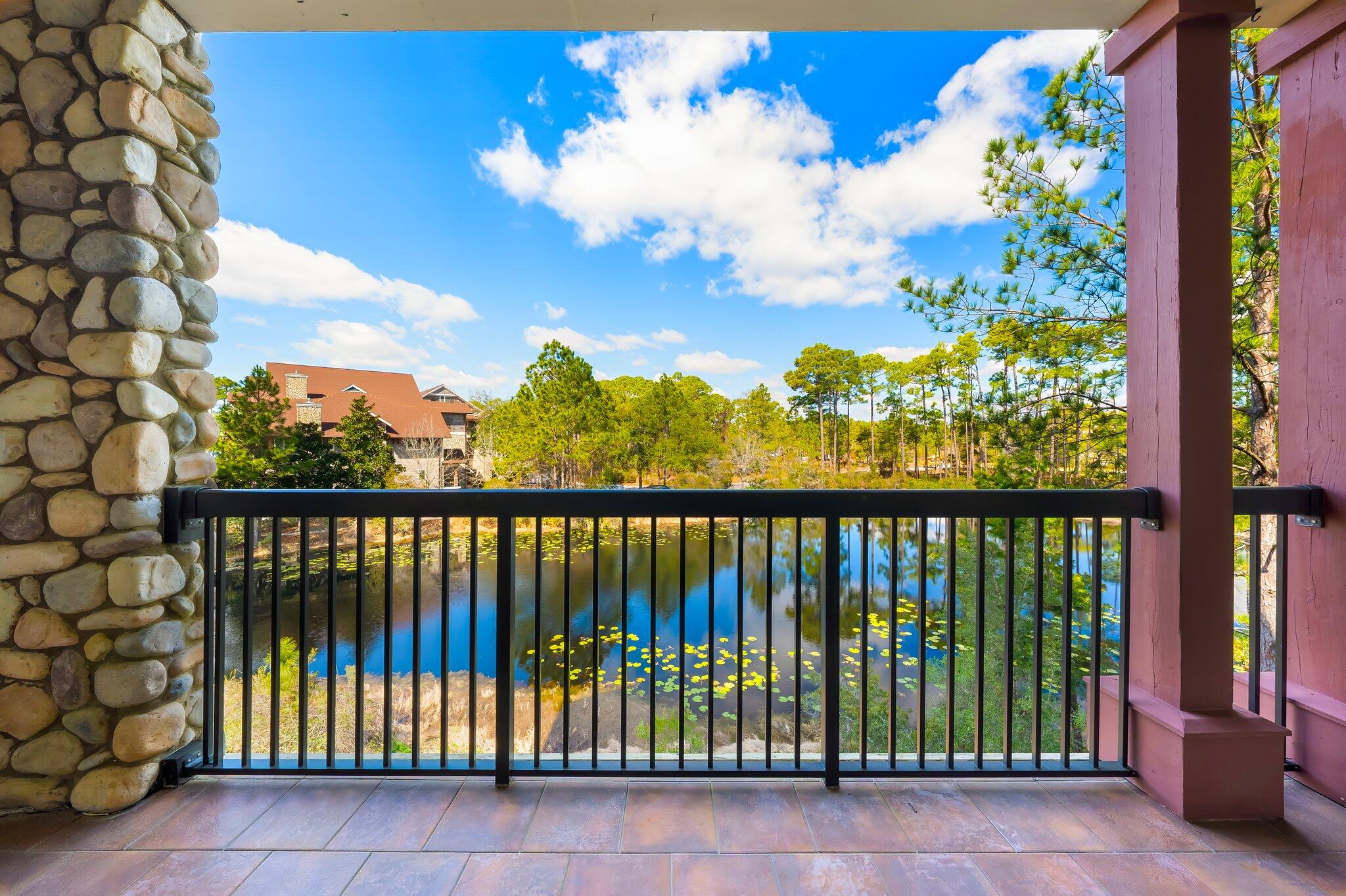 WILD HERON LAKESIDE LODGE - Residential