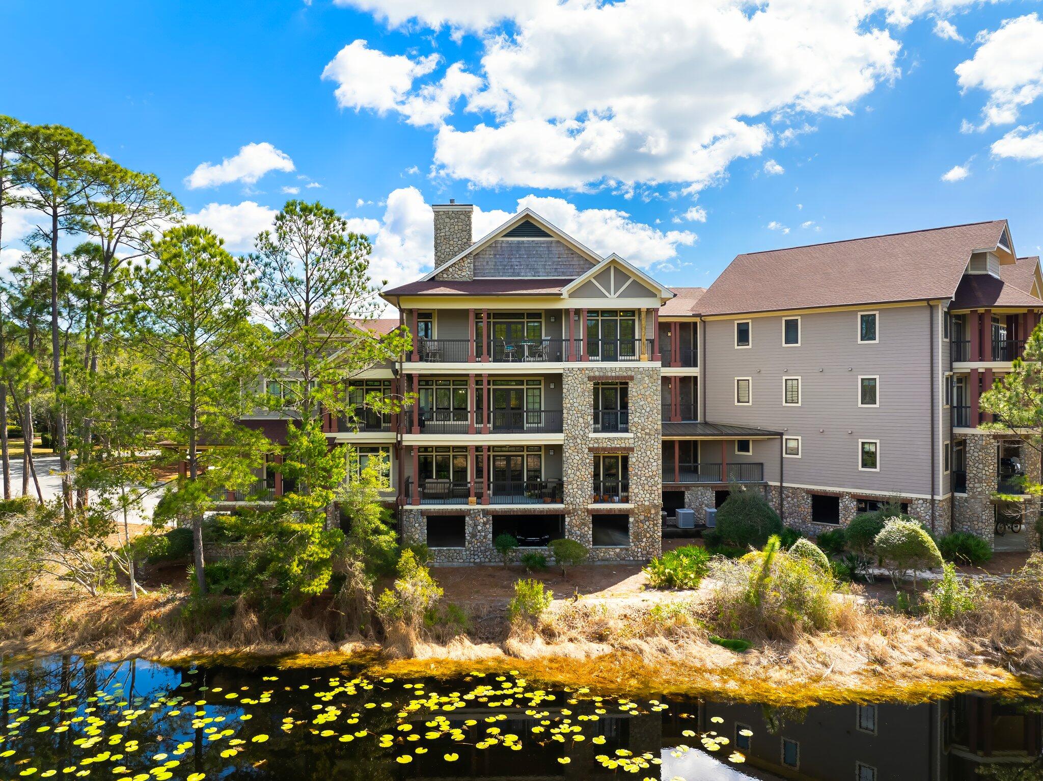 WILD HERON LAKESIDE LODGE - Residential