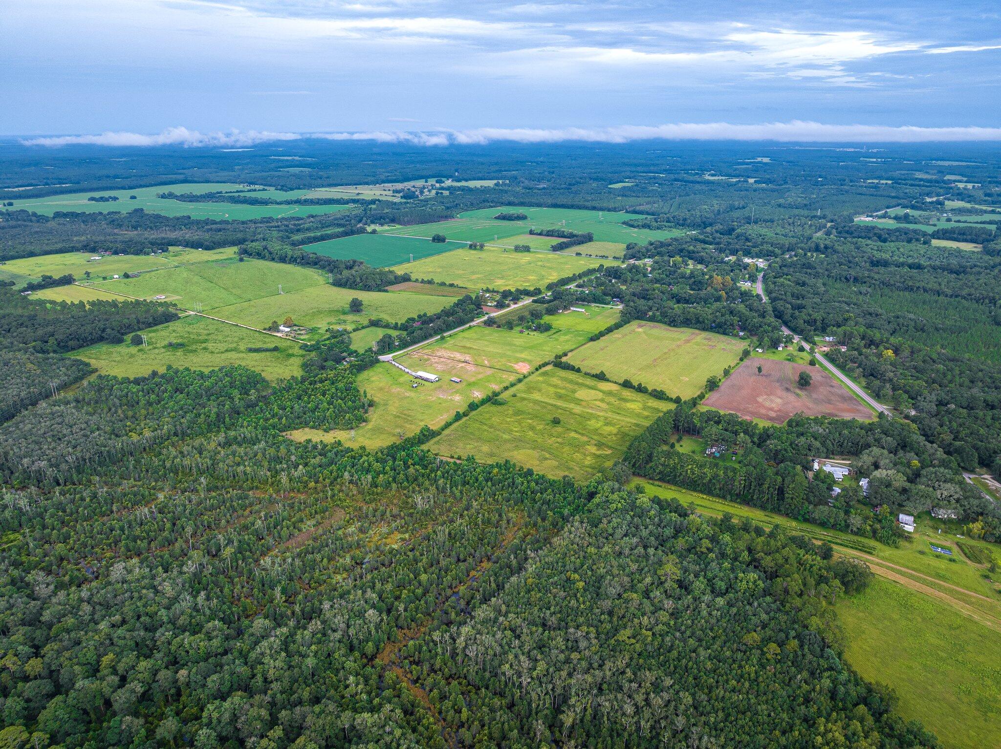 METES & BOUNDS - Land