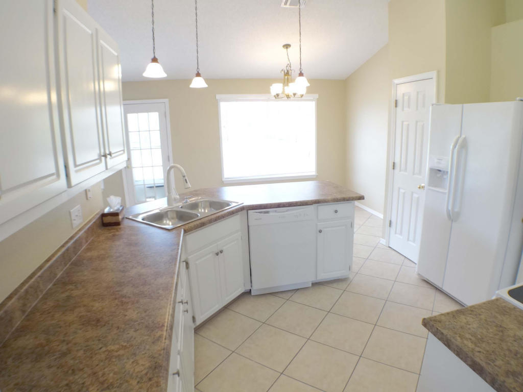 HOLLEY BY THE SEA - Residential