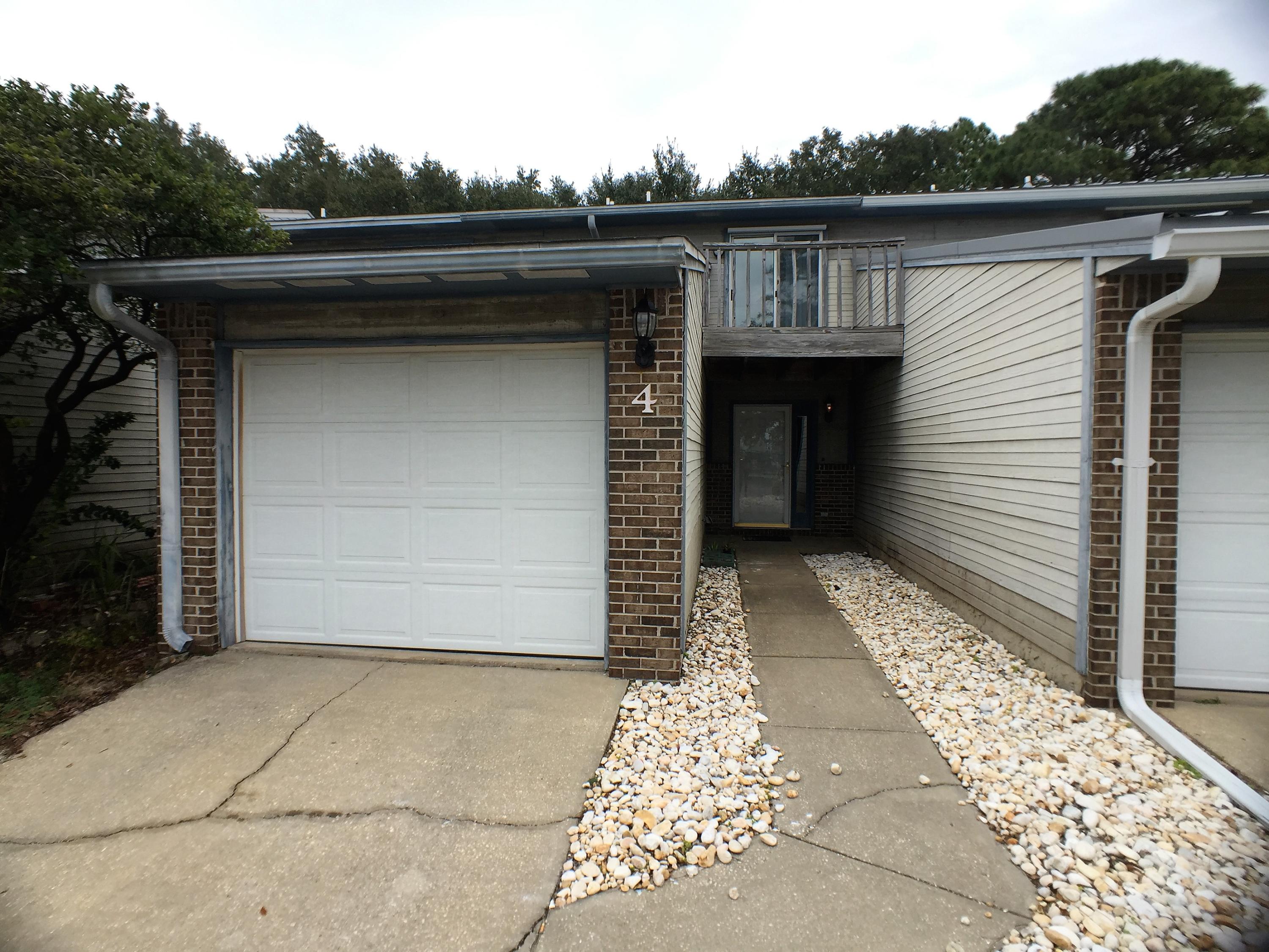 MARINA VIEW T/H AMEND - Residential Lease