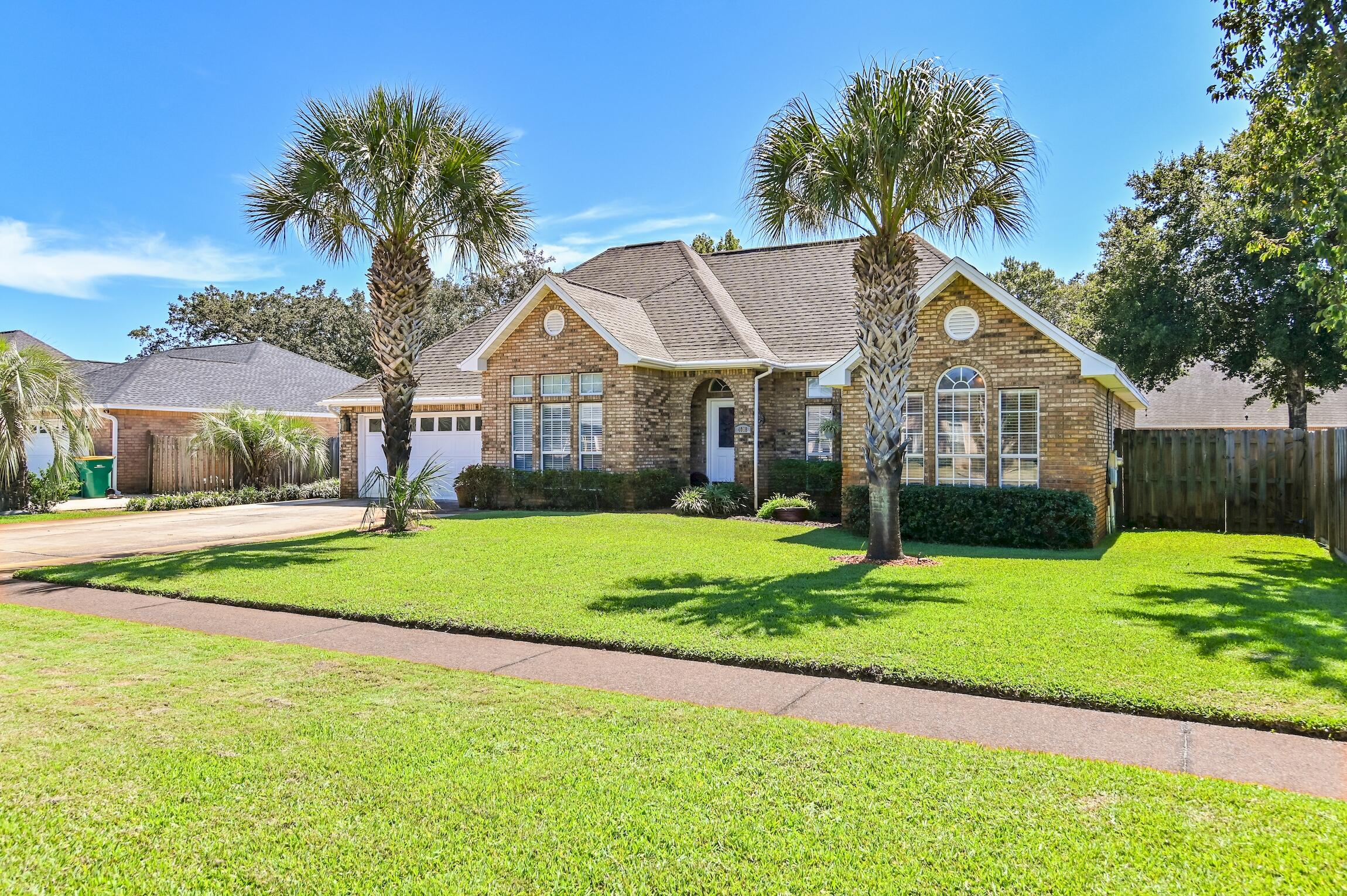 WINDSOR FOREST - Residential