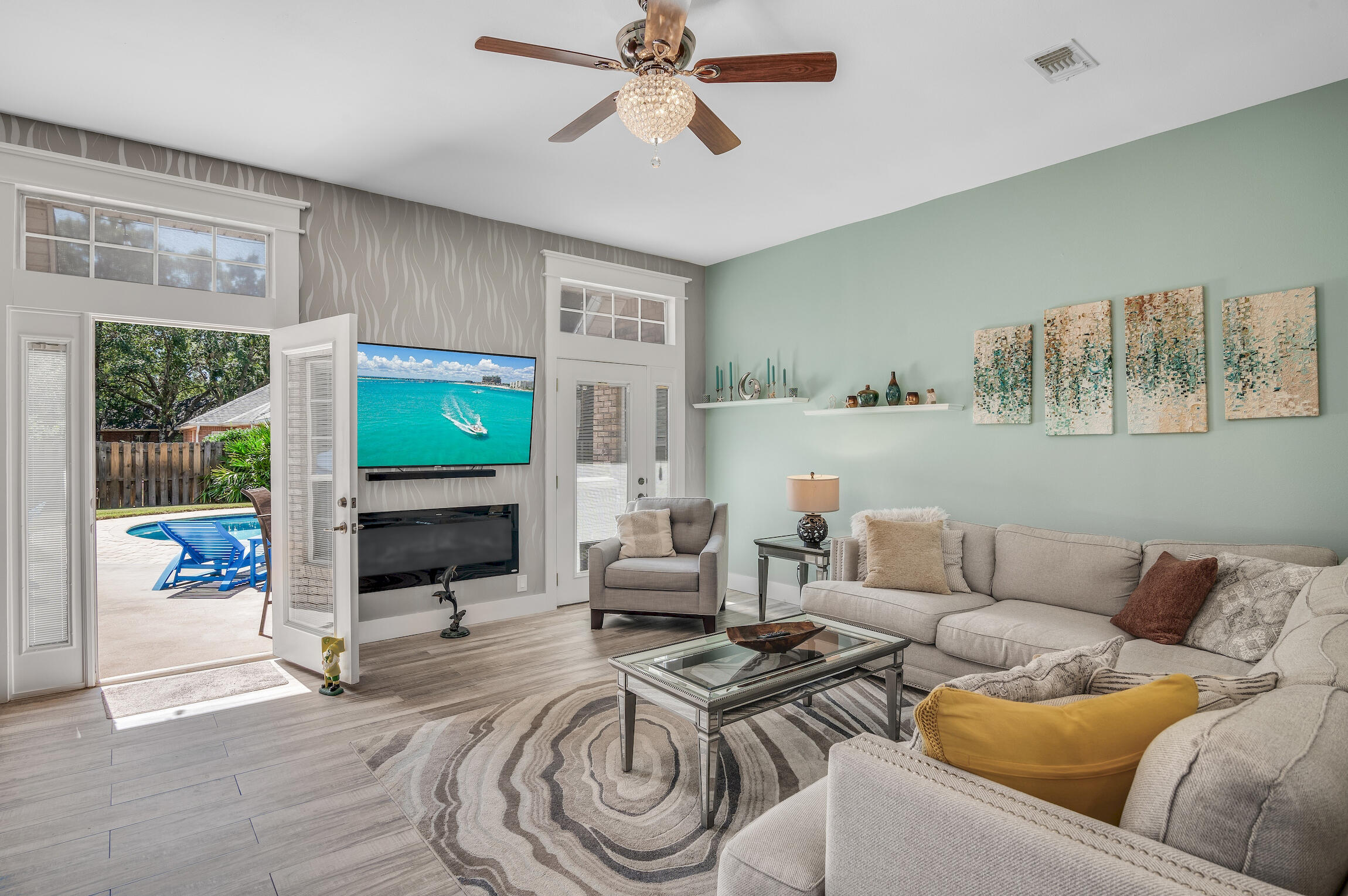 WINDSOR FOREST - Residential