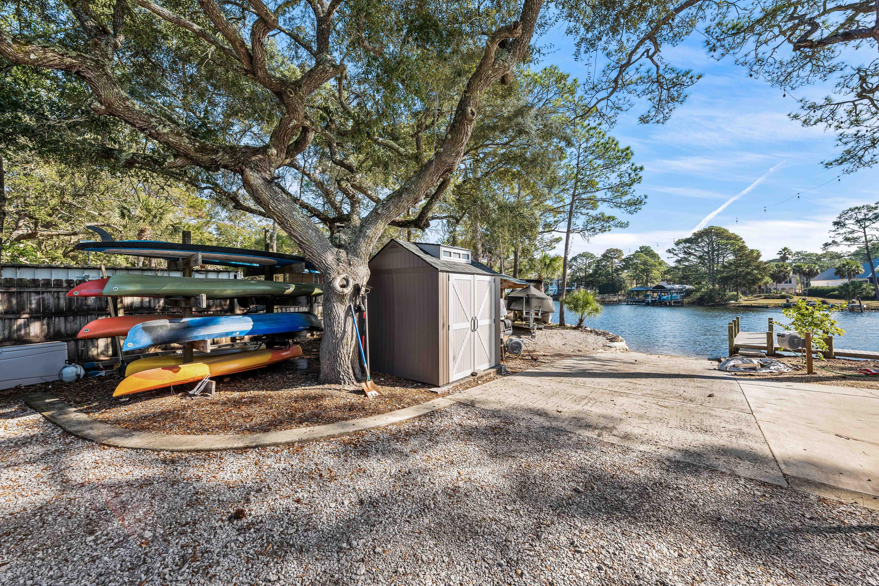 CARSON OAKS - Residential