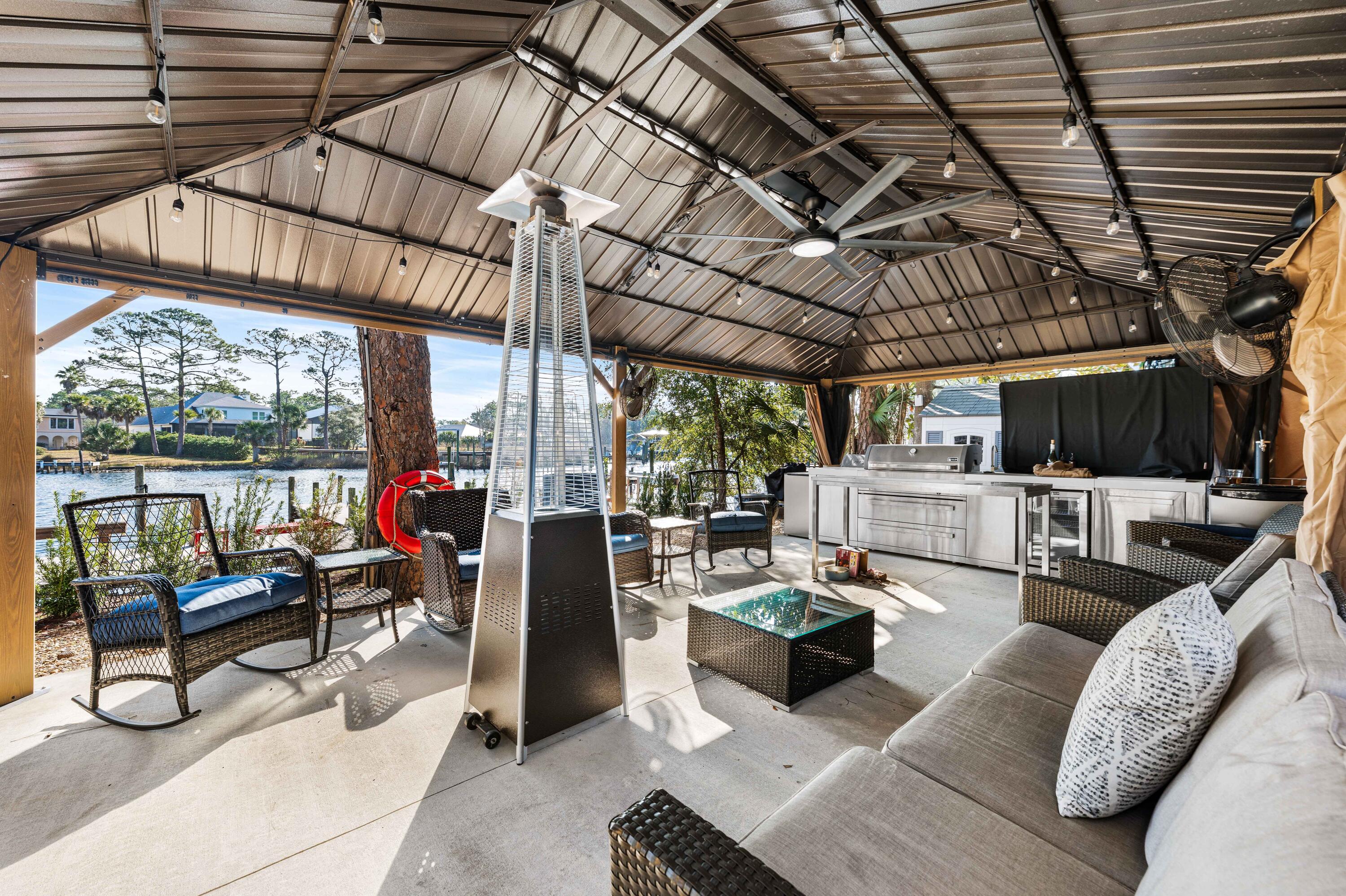 CARSON OAKS - Residential