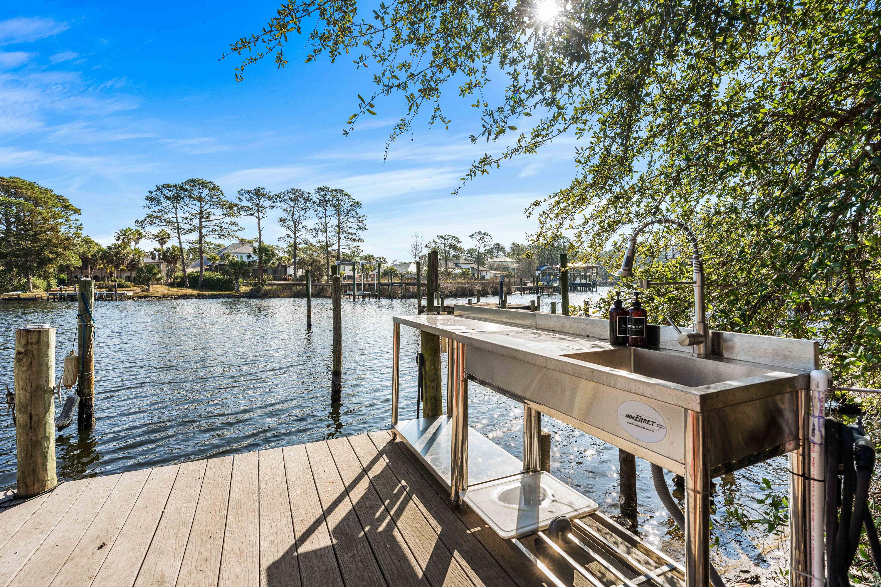 CARSON OAKS - Residential