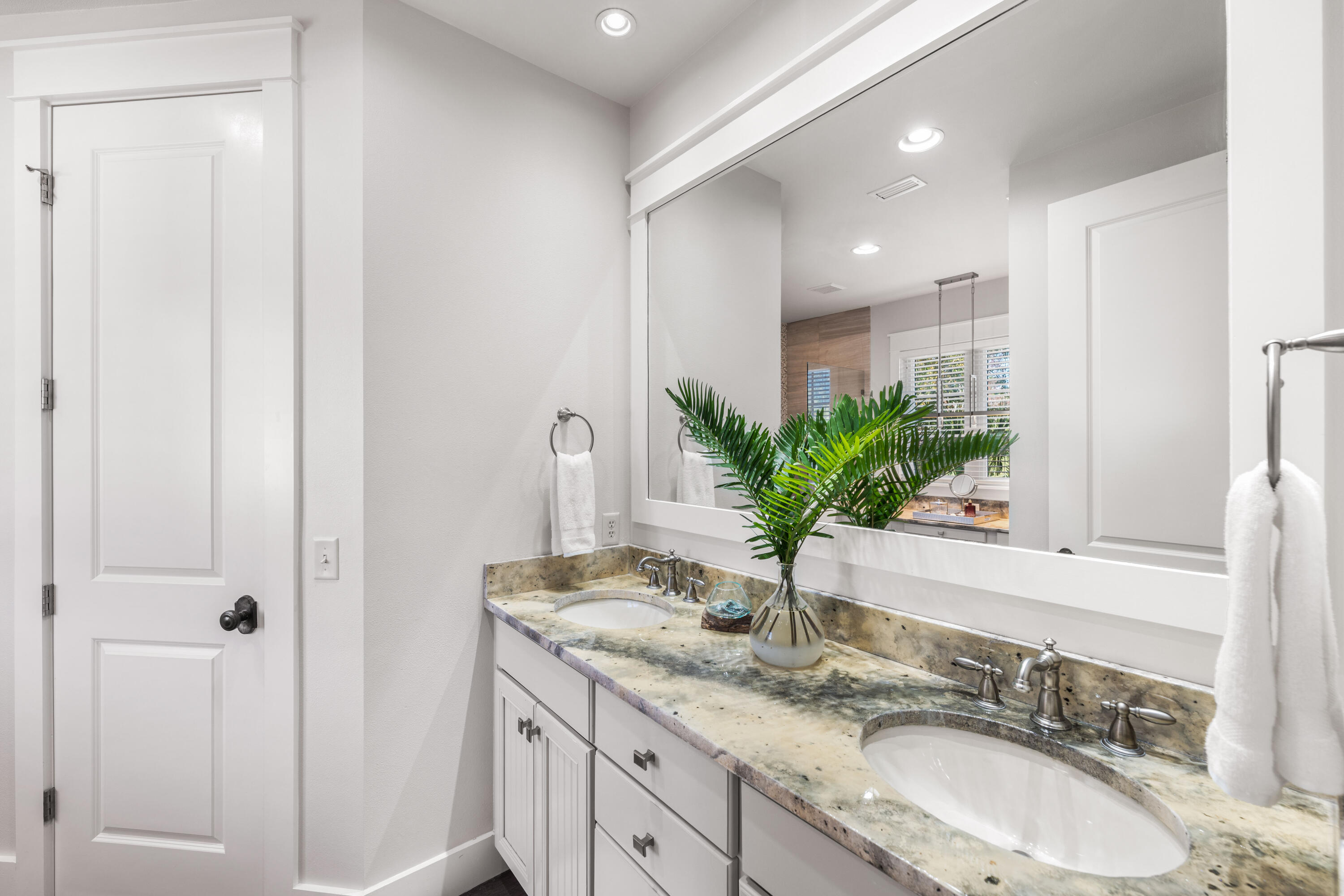 CARSON OAKS - Residential