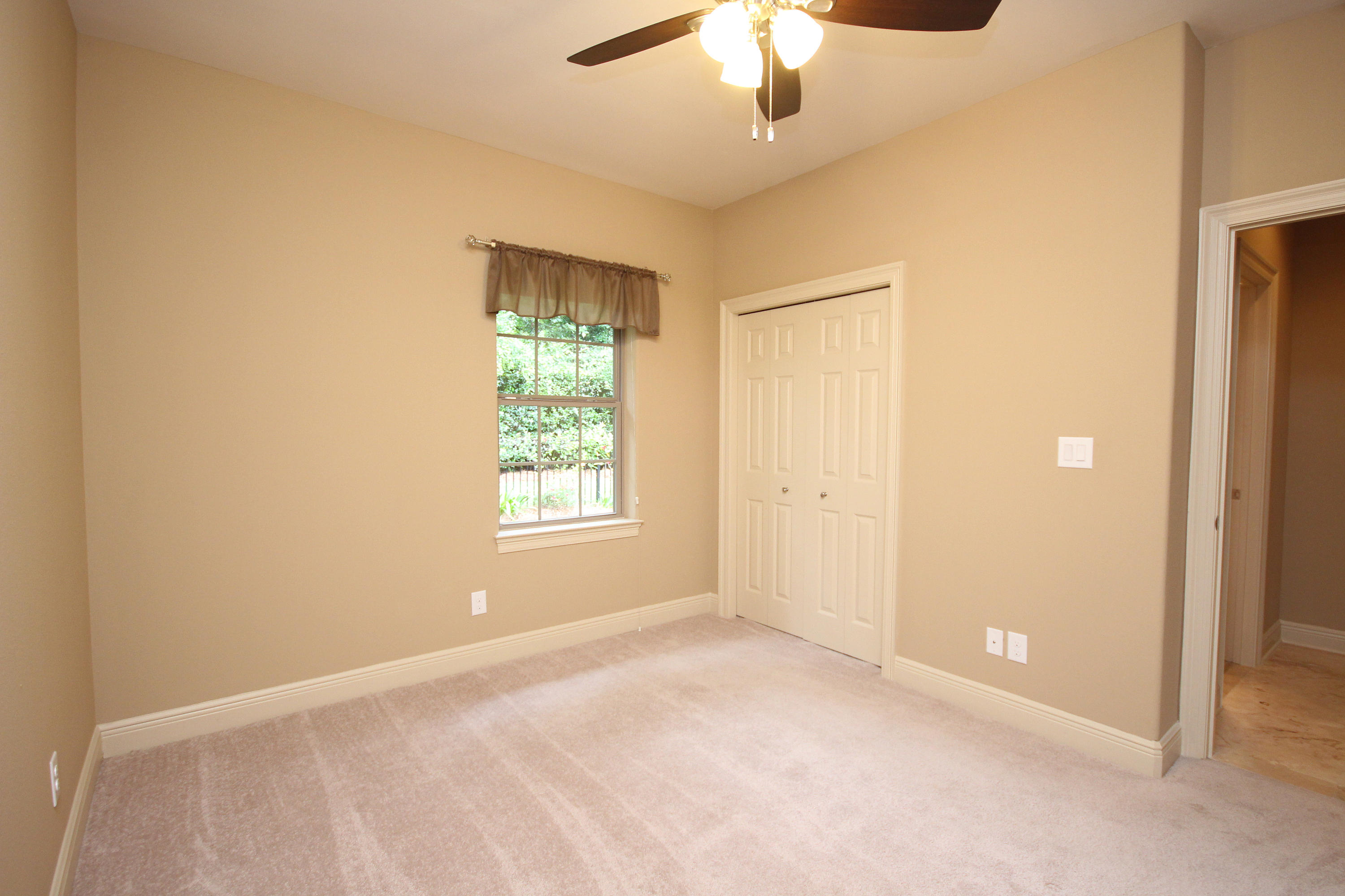 CLAIRES VINEYARD - Residential