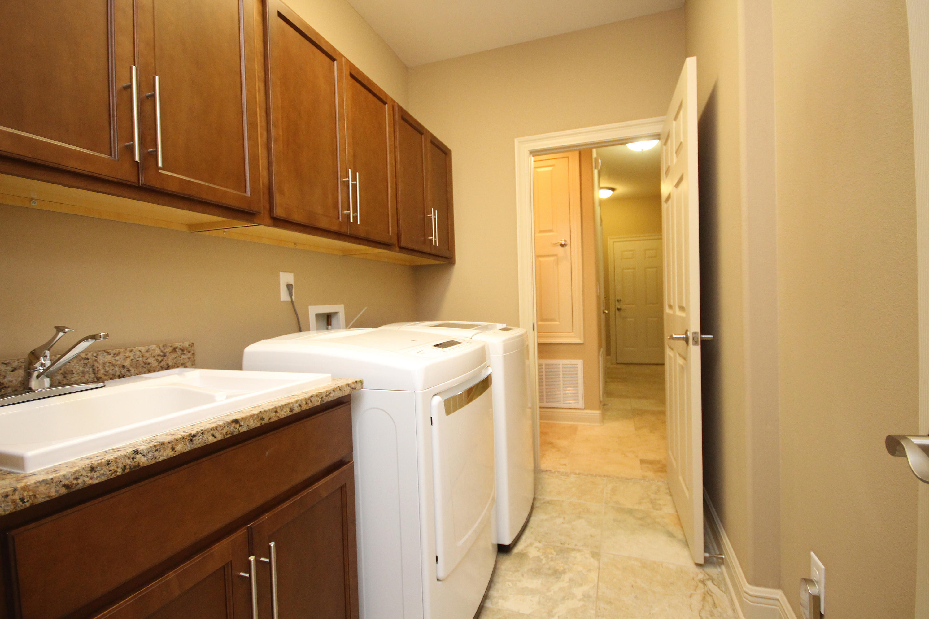 CLAIRES VINEYARD - Residential