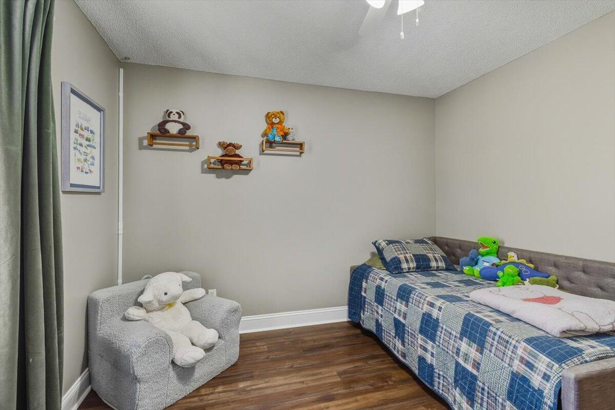 WESTVIEW EST PH IV - Residential