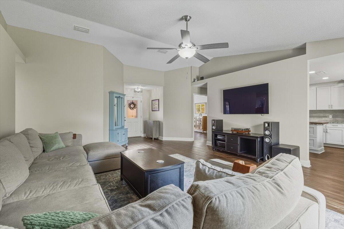 WESTVIEW EST PH IV - Residential