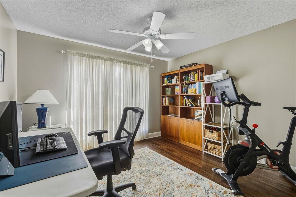 WESTVIEW EST PH IV - Residential