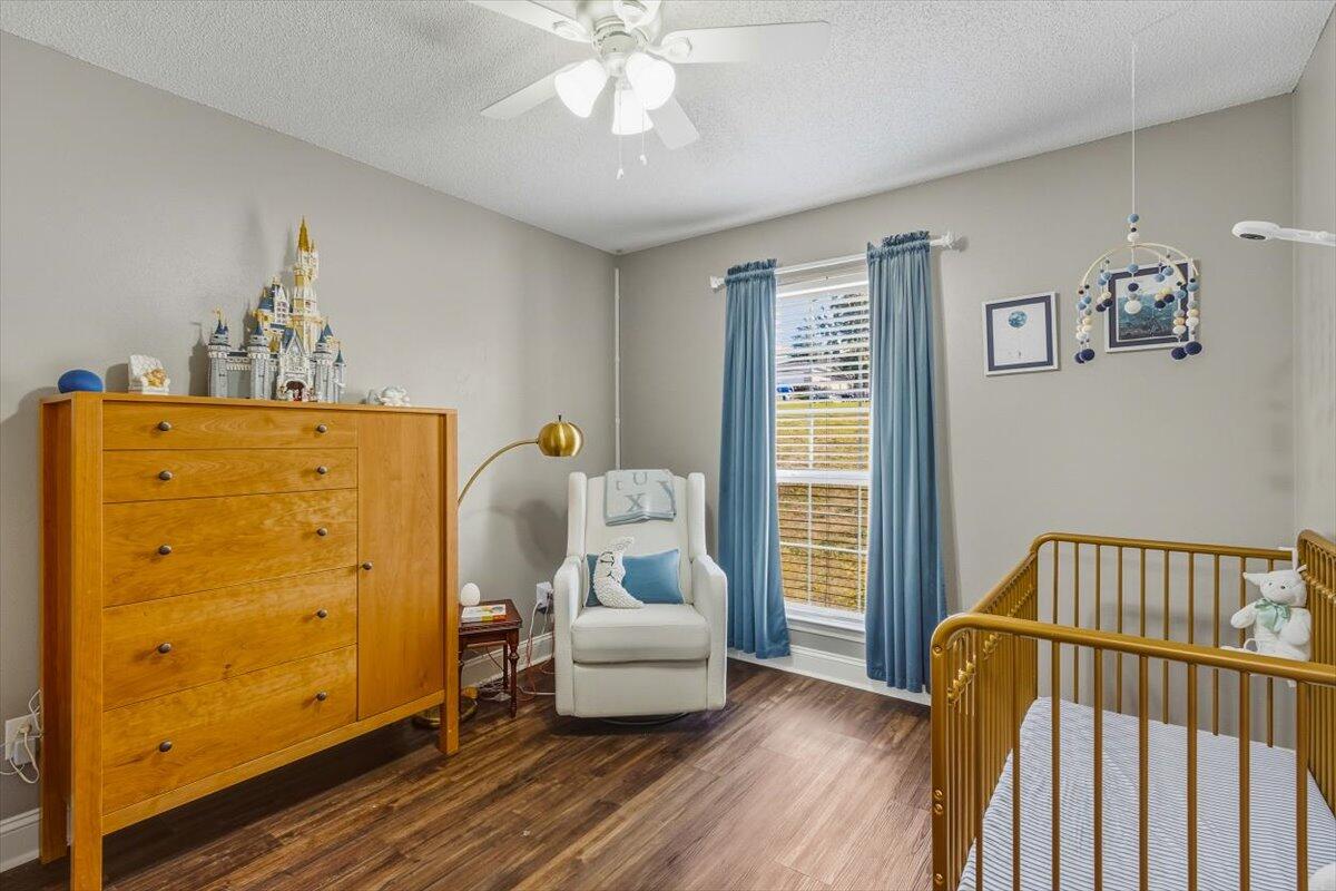 WESTVIEW EST PH IV - Residential