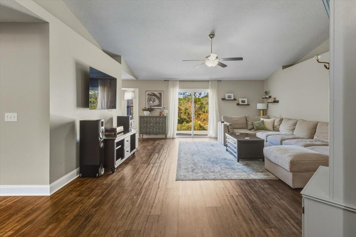 WESTVIEW EST PH IV - Residential