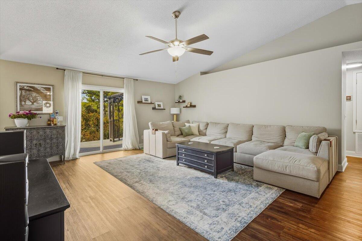 WESTVIEW EST PH IV - Residential