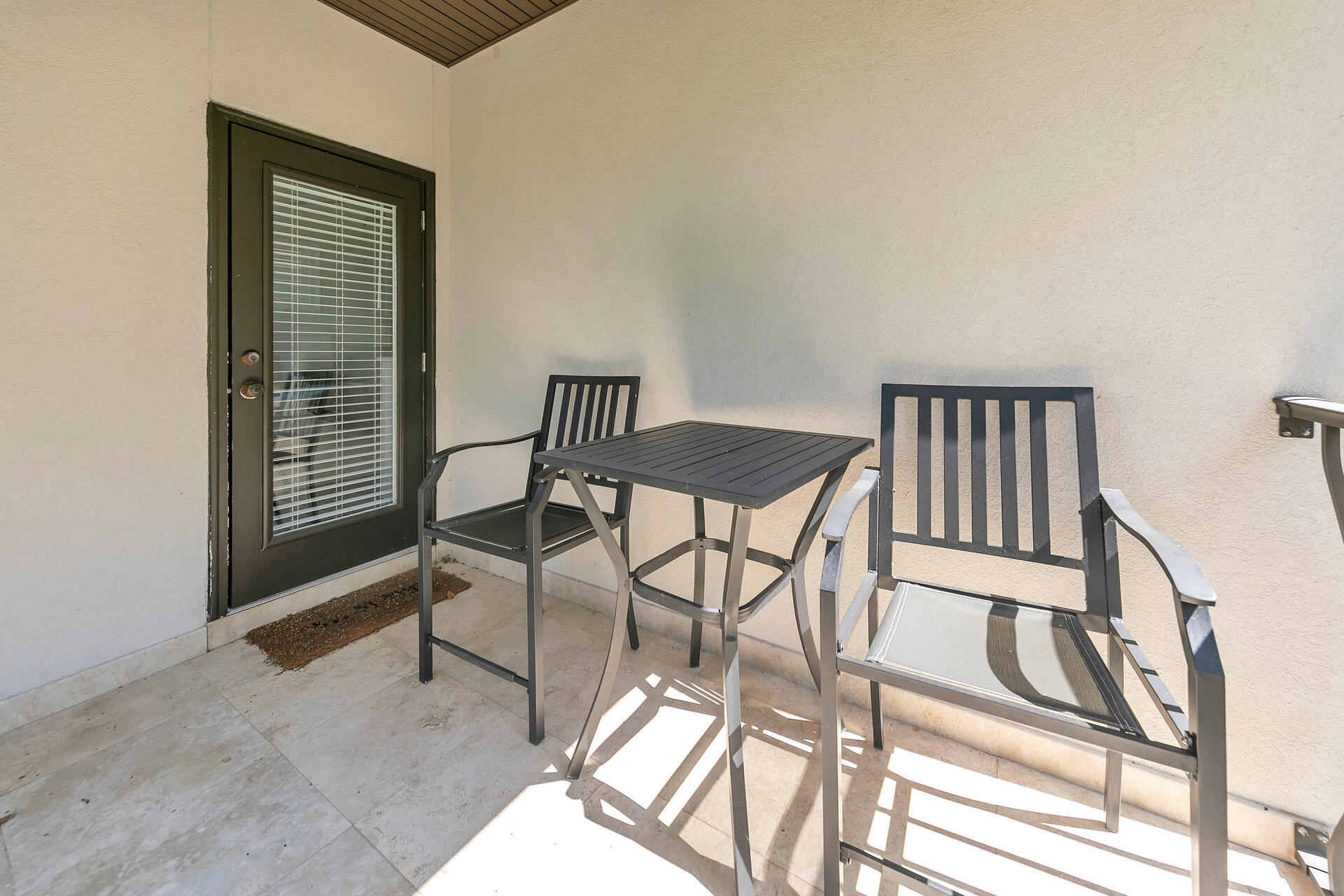 Villa Lago - Residential