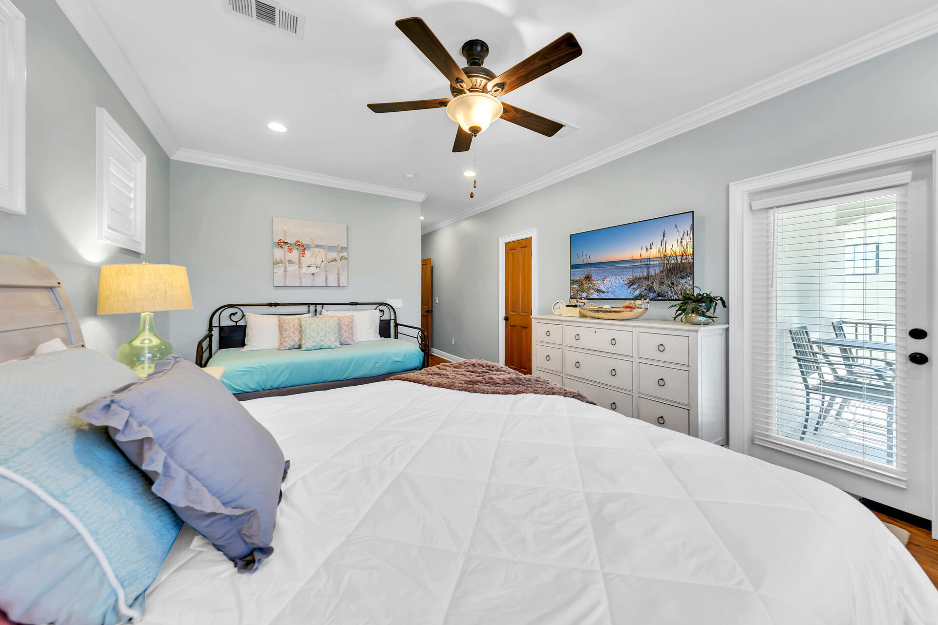 Villa Lago - Residential