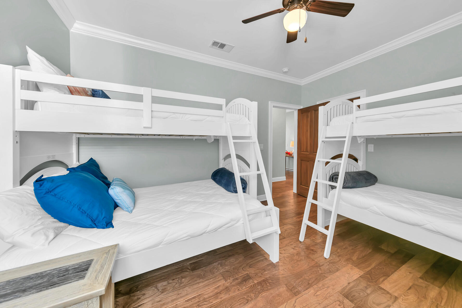 Villa Lago - Residential