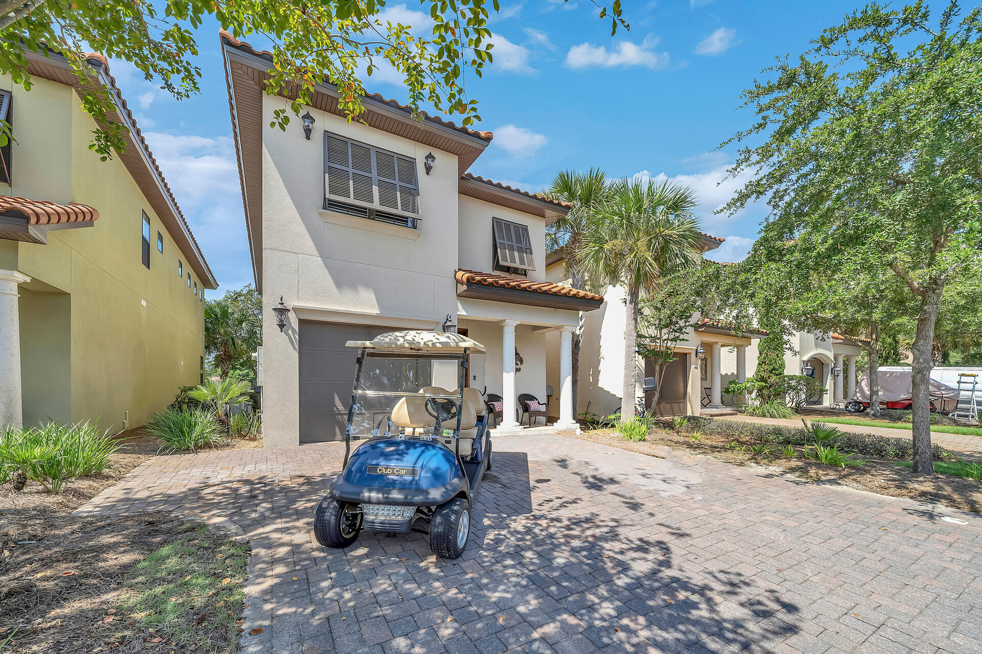 Villa Lago - Residential