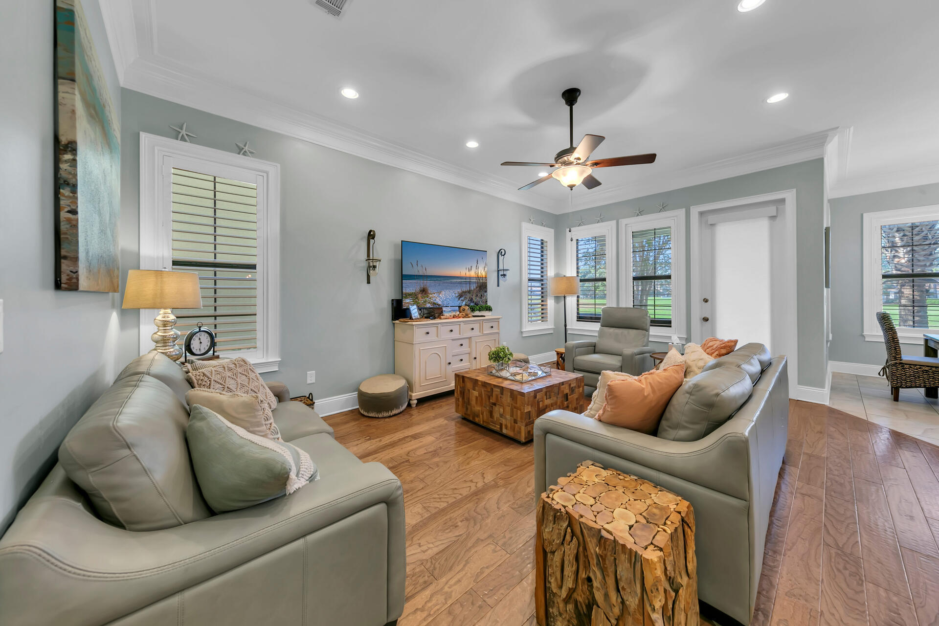 Villa Lago - Residential