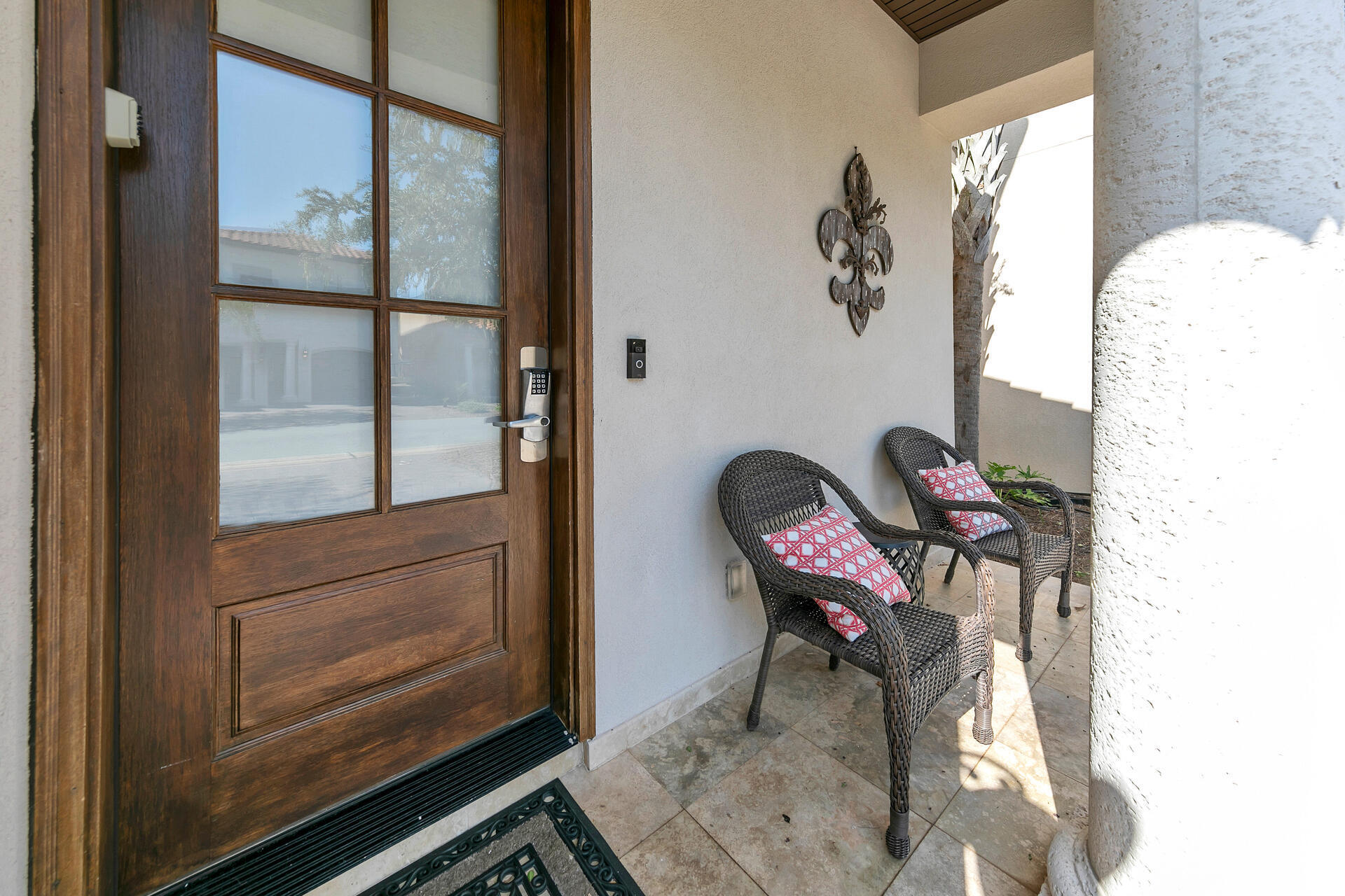 Villa Lago - Residential