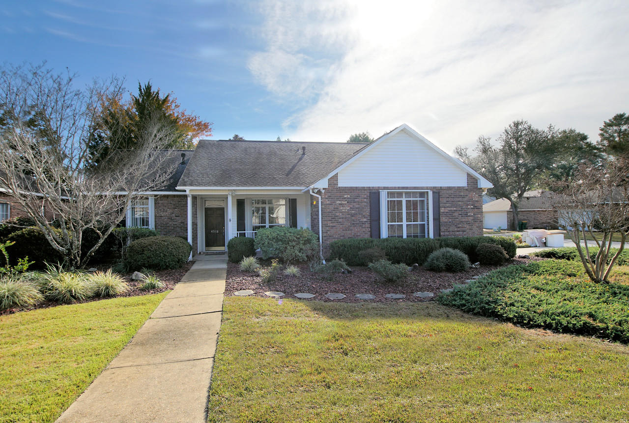 PARKWOOD SQUARE PH 2 - Residential