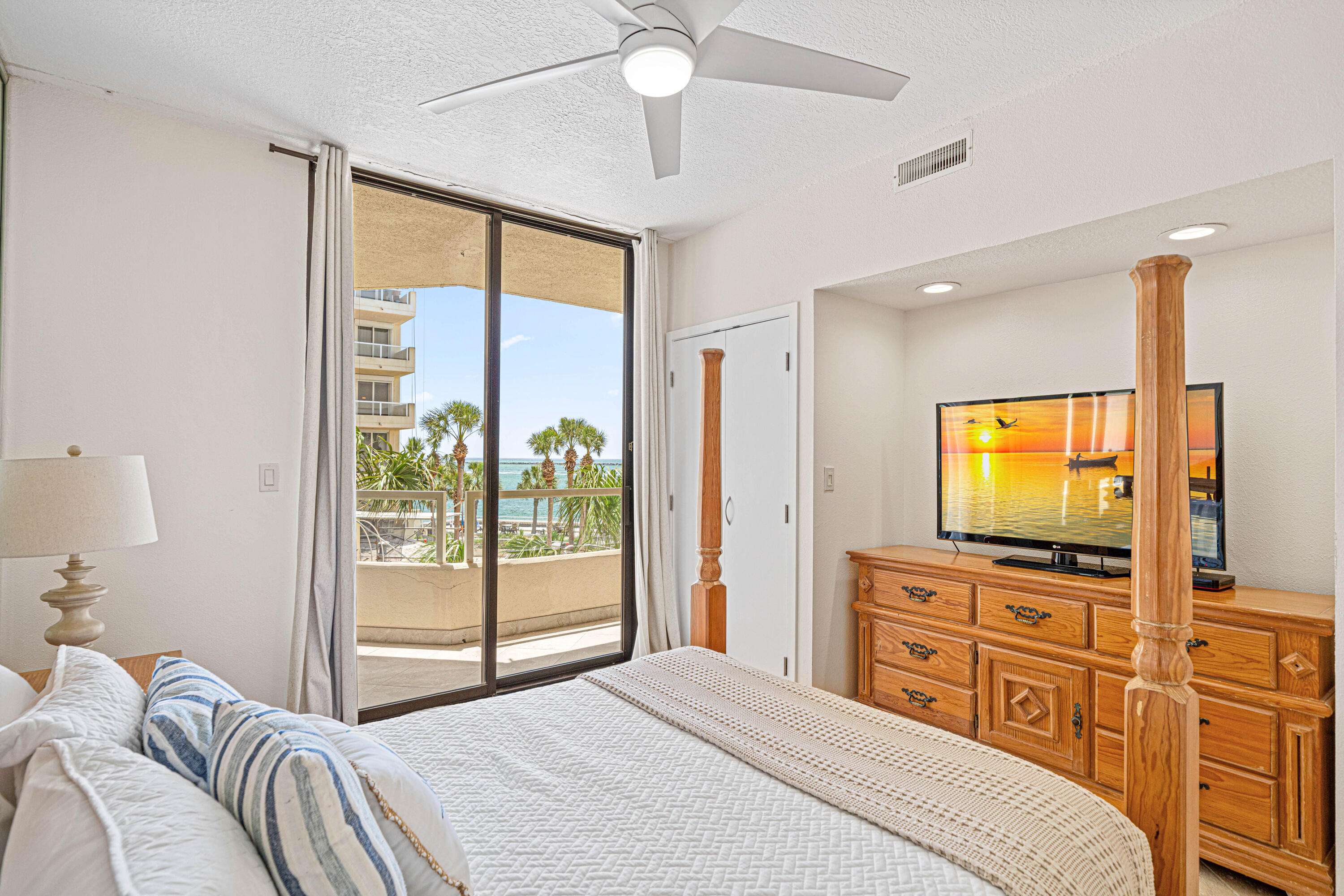 EAST PASS TOWERS CONDOMINIUM, PHASE 1 - Residential