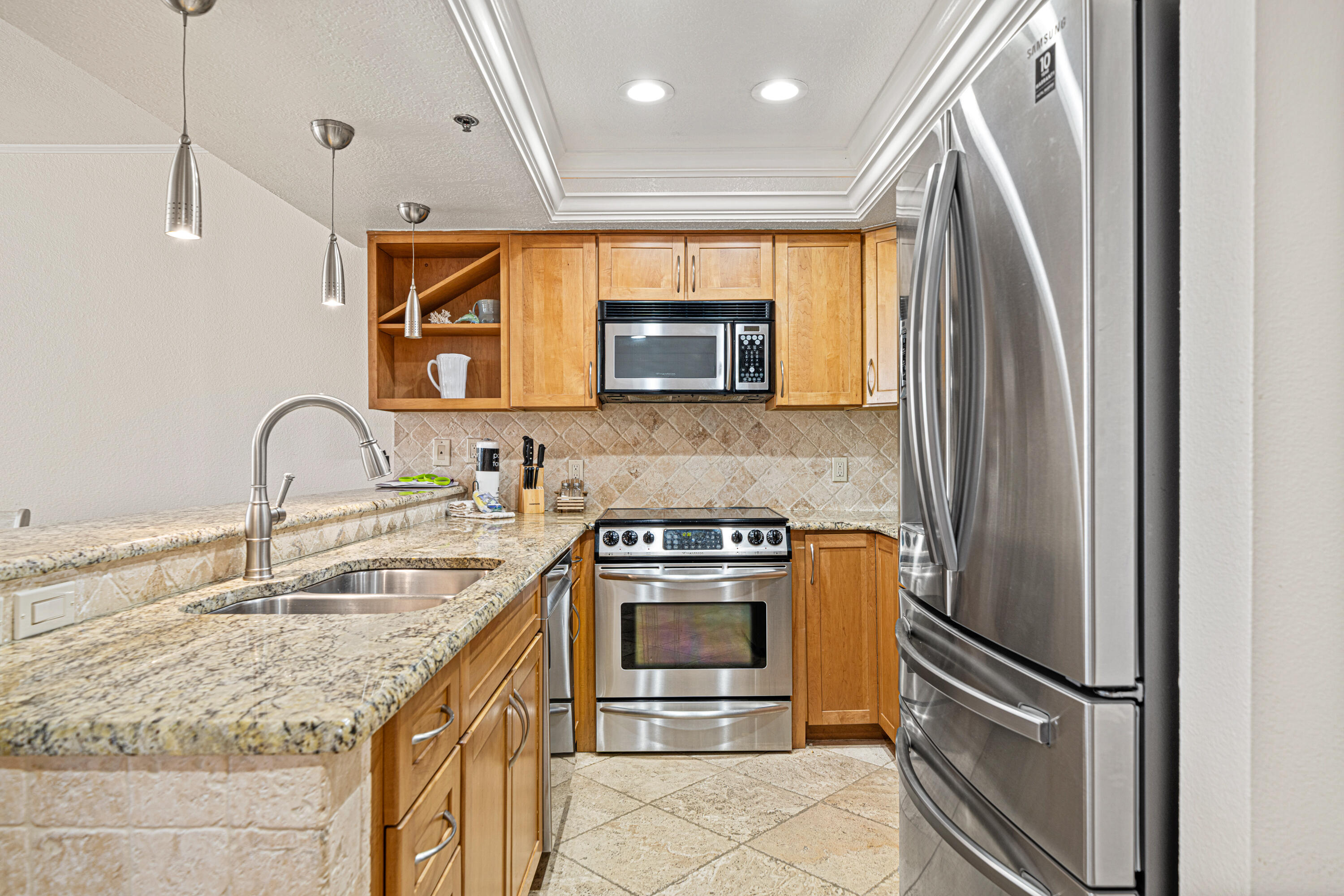 EAST PASS TOWERS CONDOMINIUM, PHASE 1 - Residential