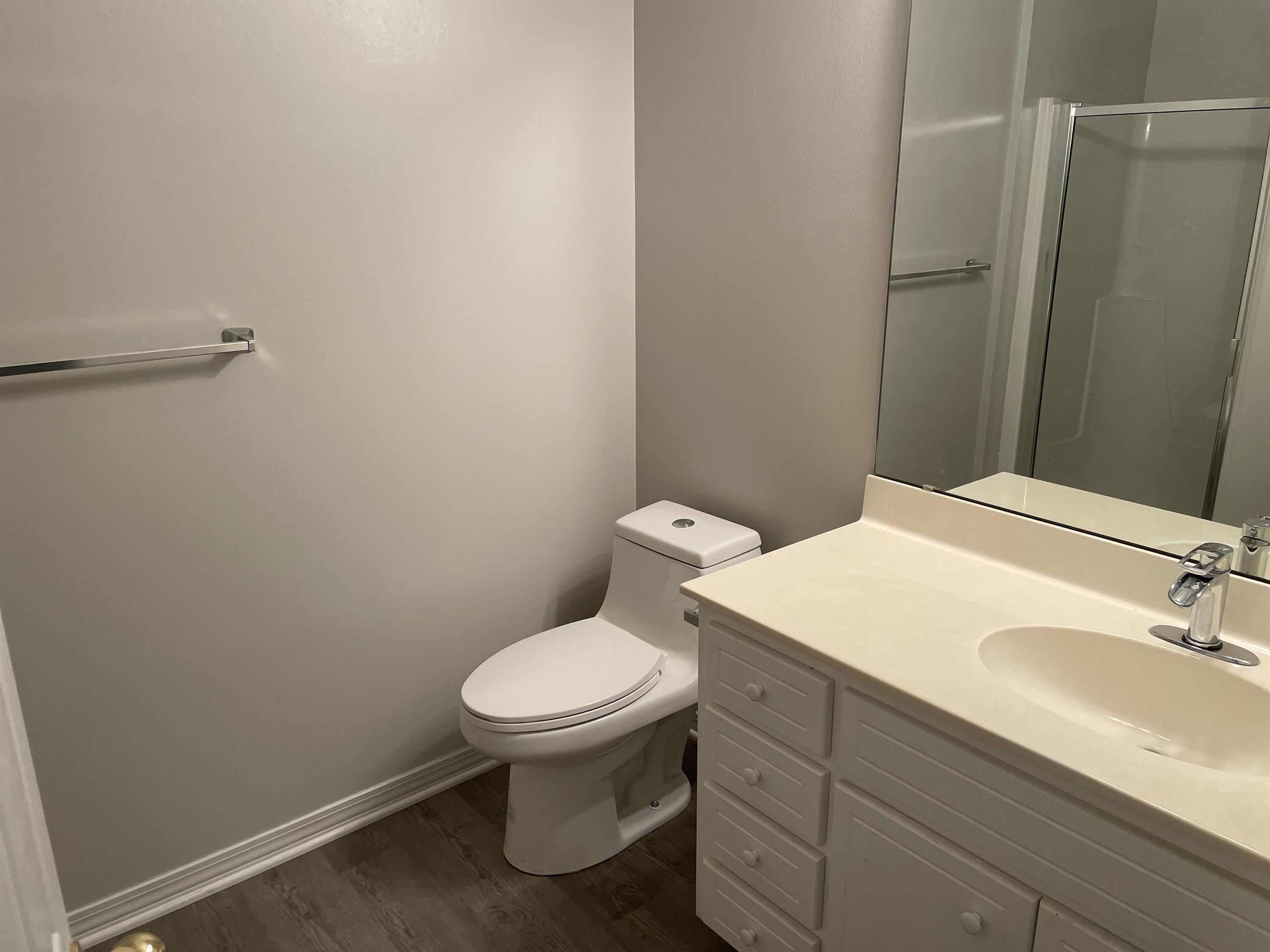 THE OAKS AT NICEVILLE - Residential Lease