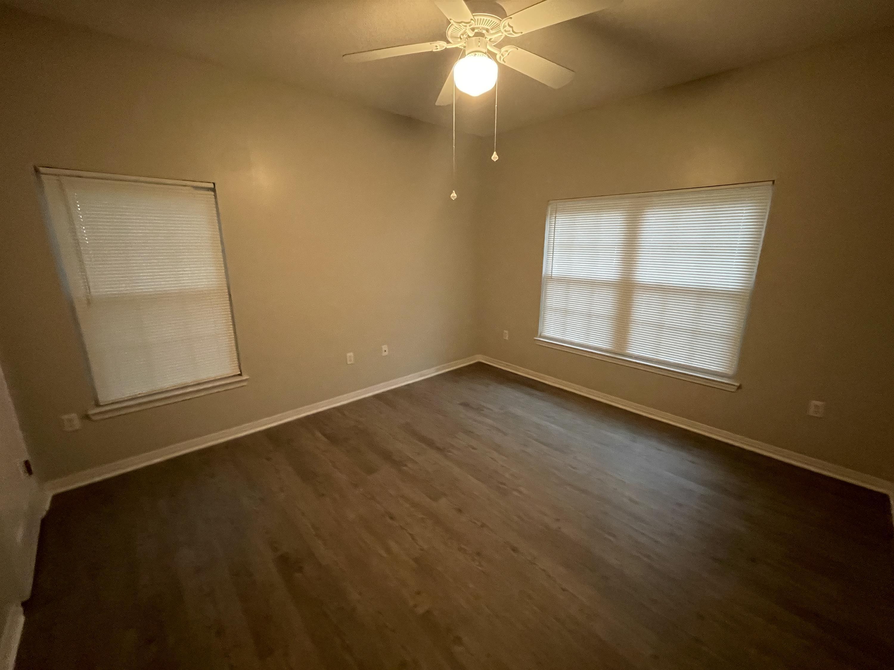 THE OAKS AT NICEVILLE - Residential Lease