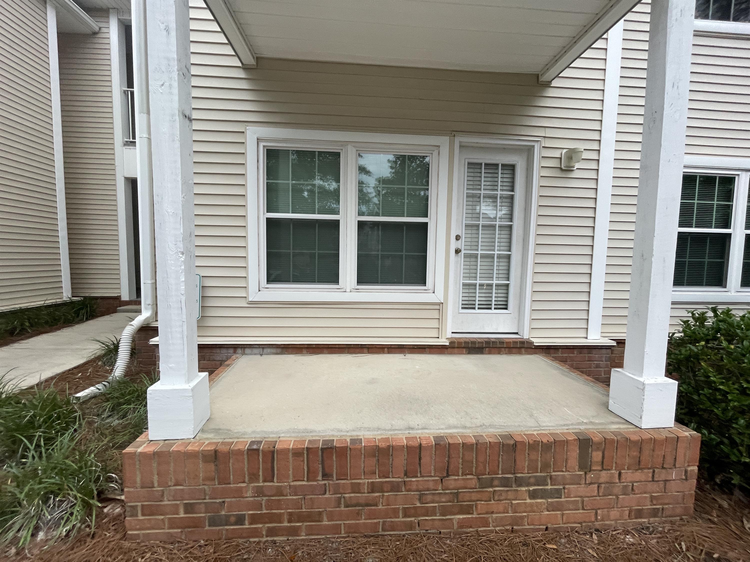 THE OAKS AT NICEVILLE - Residential Lease