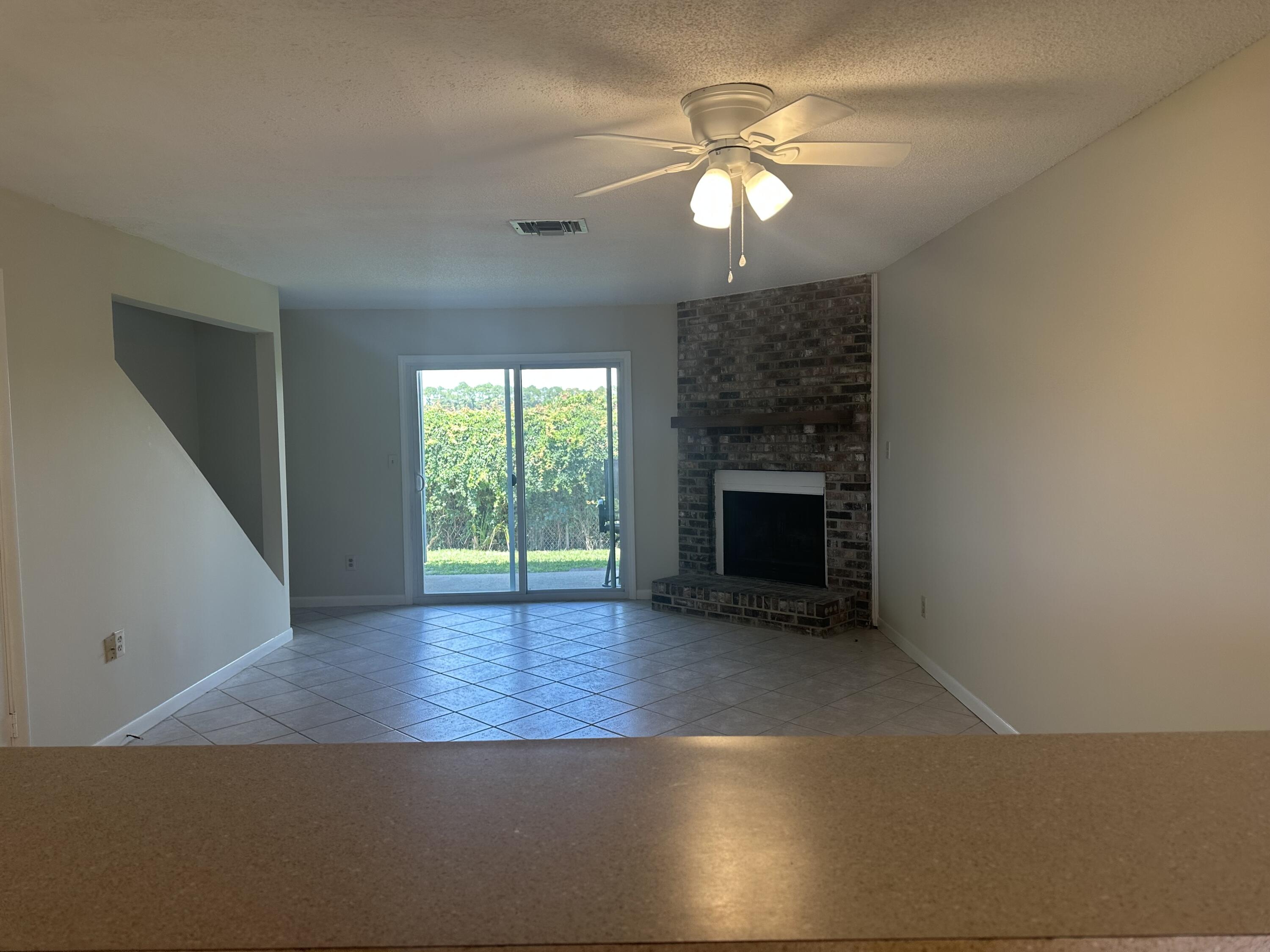 DESTIN RACQUET CLUB T/H - Residential Lease