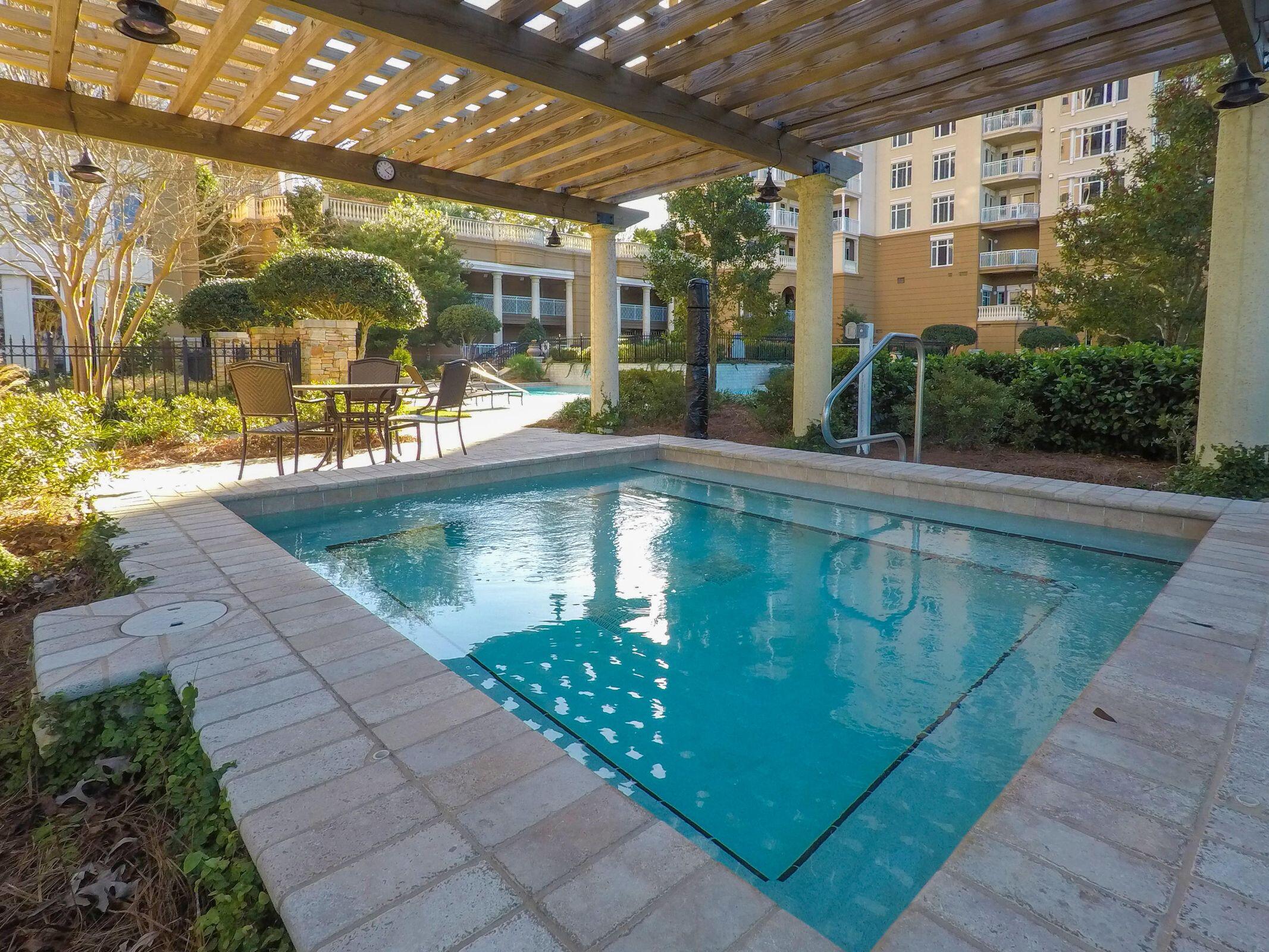 ONE WATER PLACE @ KELLY PLANTATION - Residential