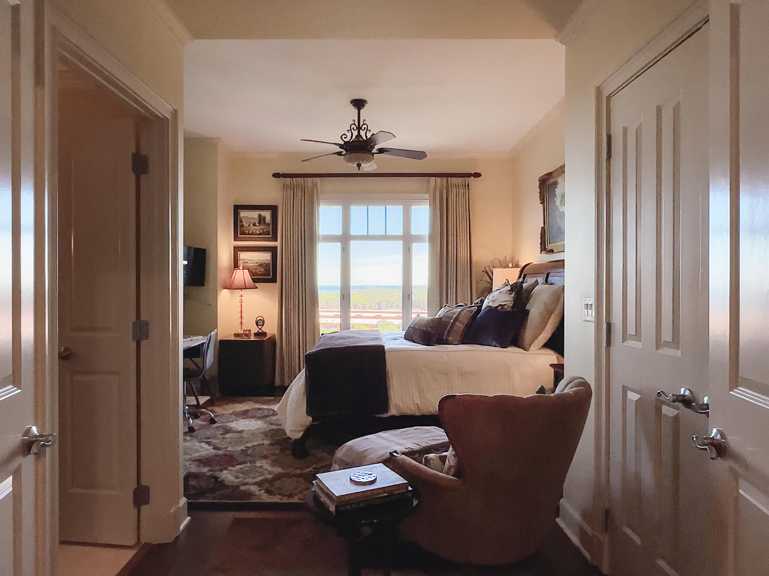 ONE WATER PLACE @ KELLY PLANTATION - Residential