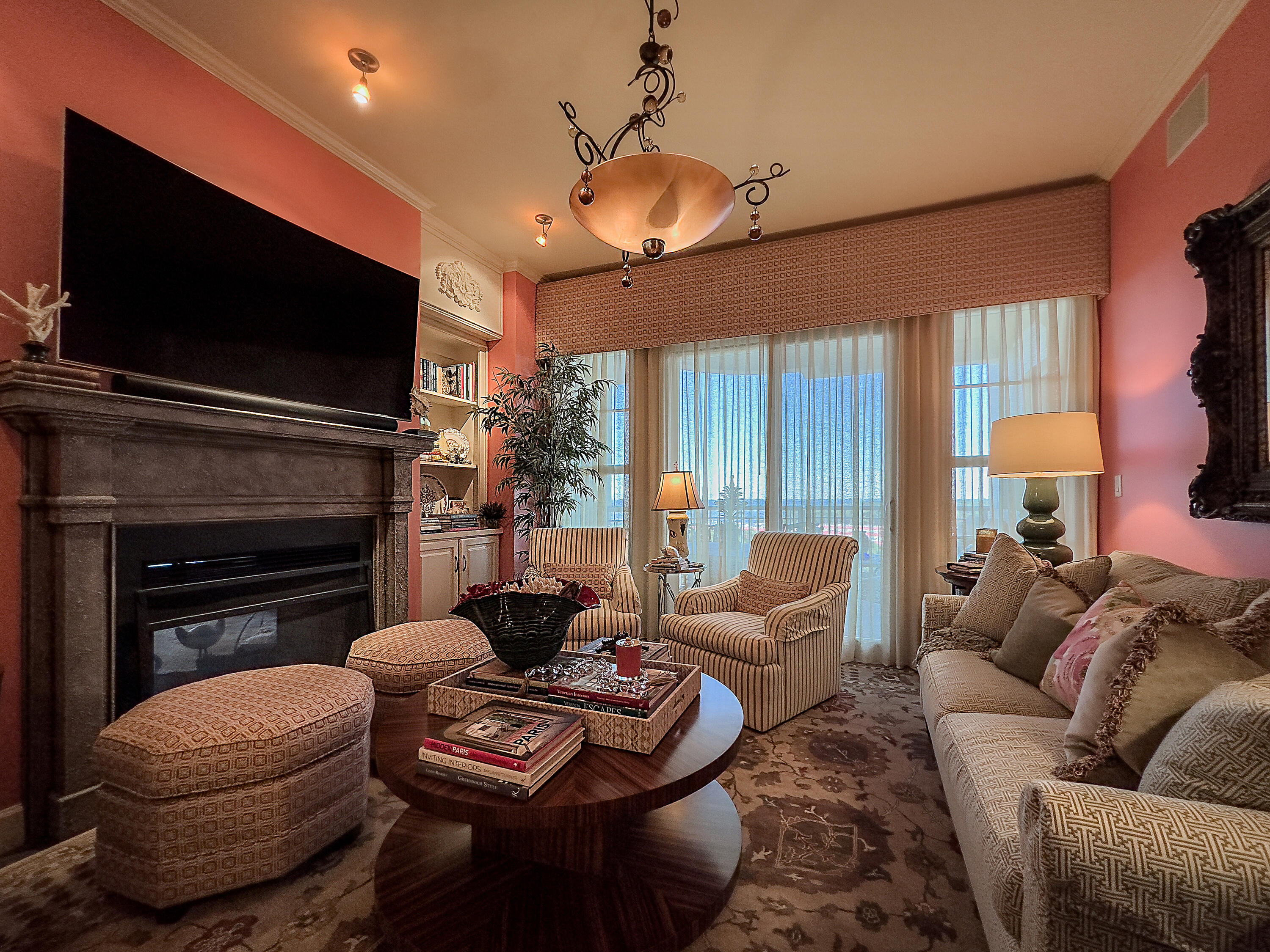 ONE WATER PLACE @ KELLY PLANTATION - Residential