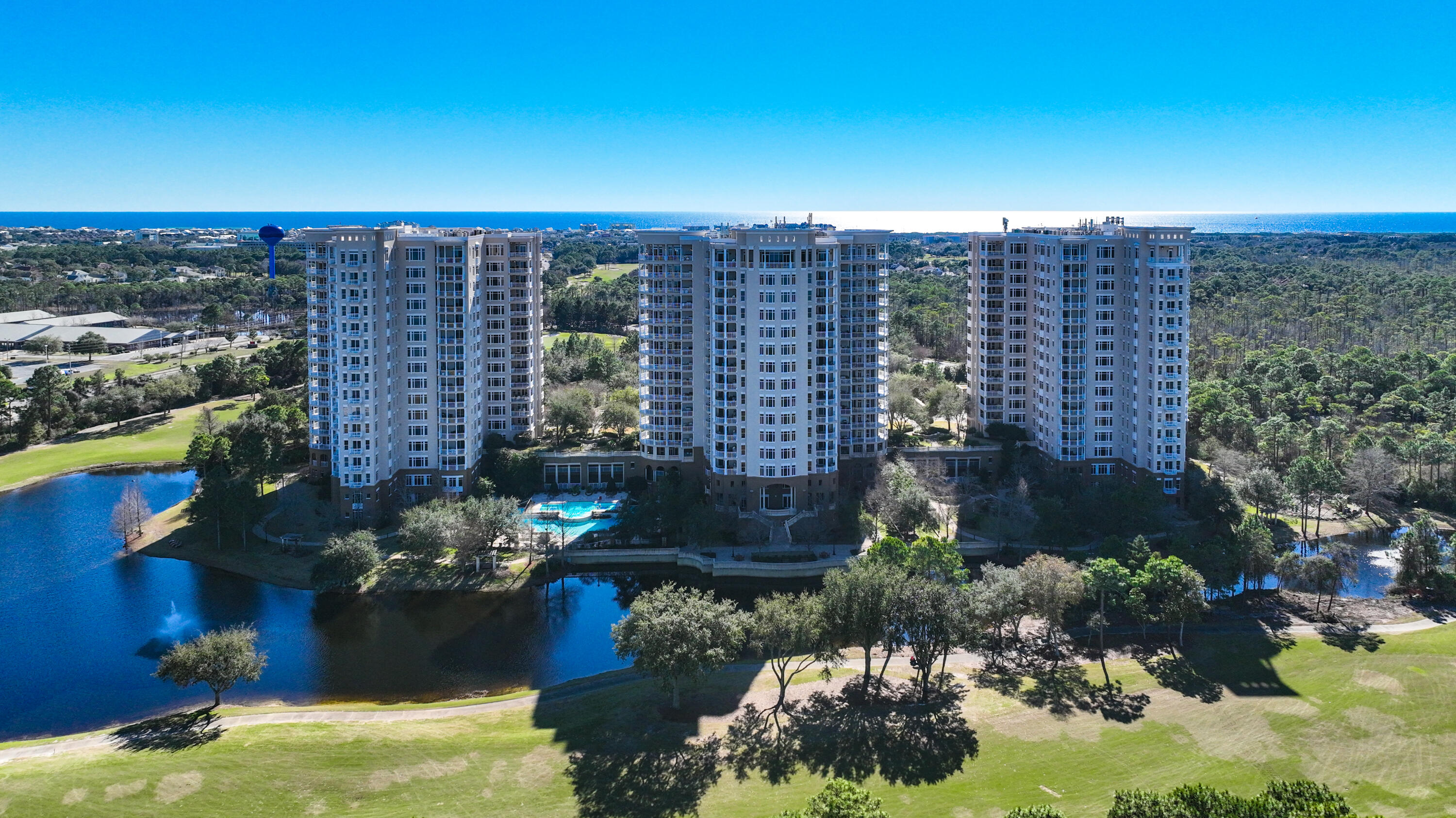 ONE WATER PLACE @ KELLY PLANTATION - Residential