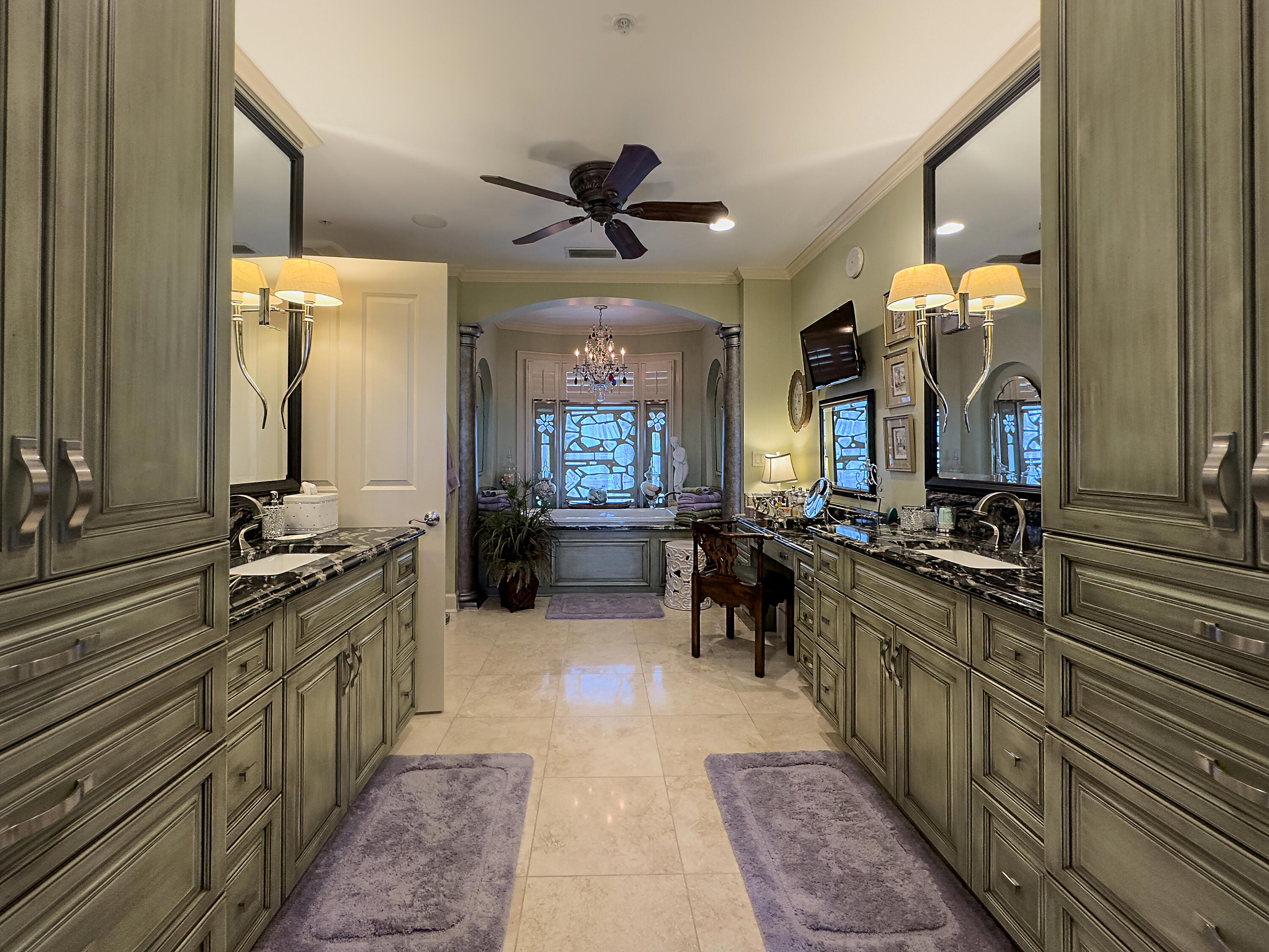 ONE WATER PLACE @ KELLY PLANTATION - Residential