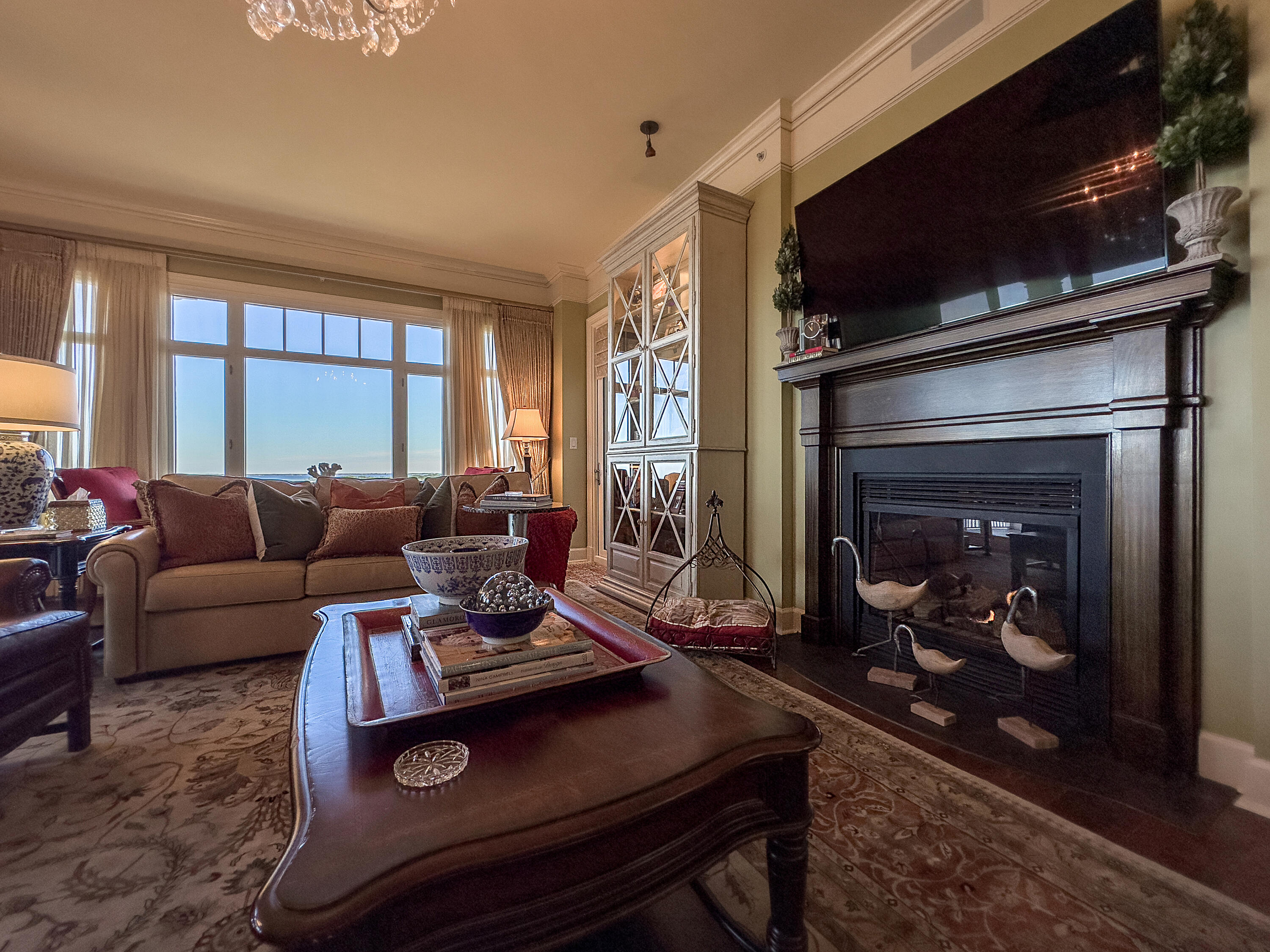 ONE WATER PLACE @ KELLY PLANTATION - Residential